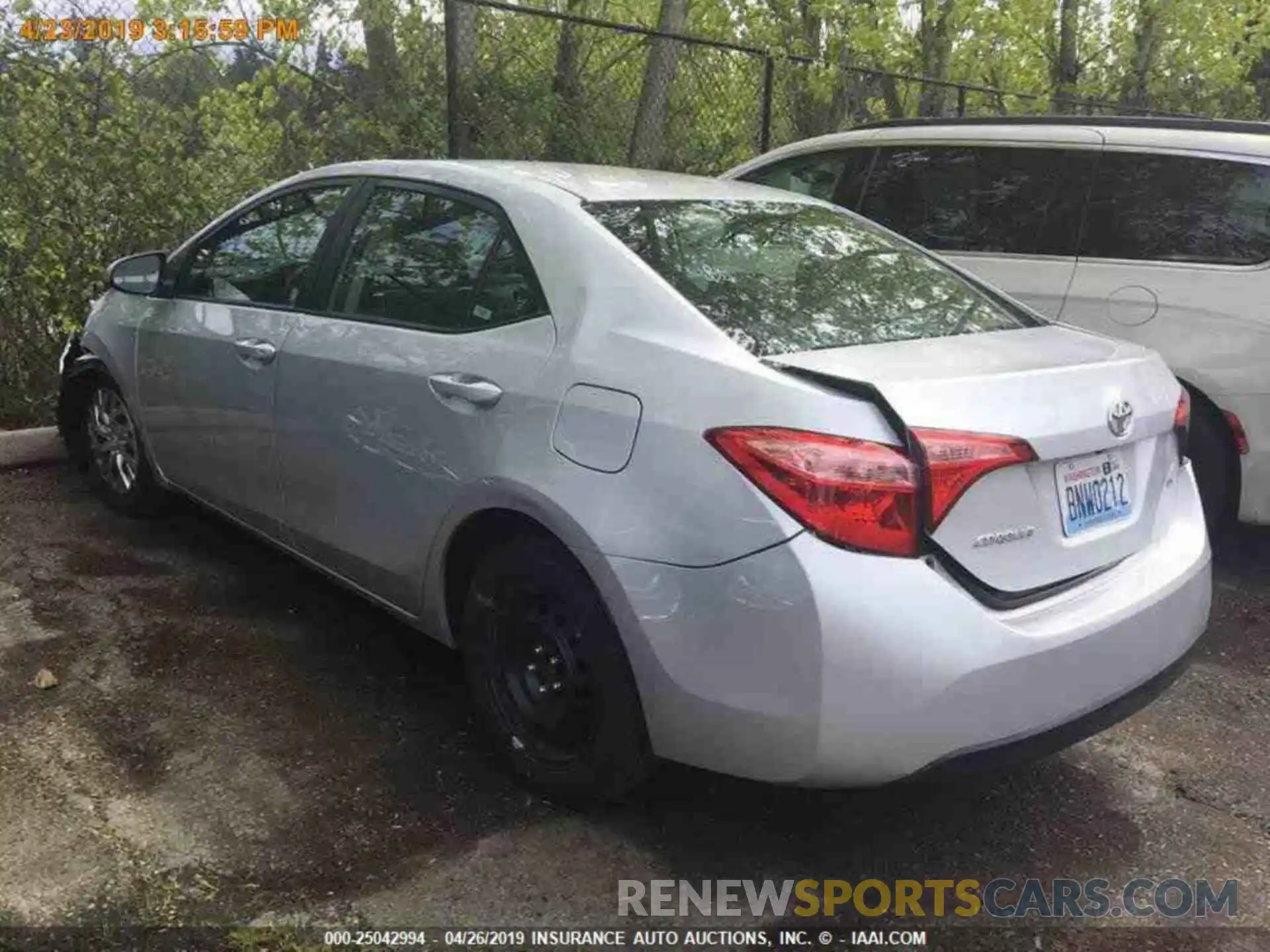 12 Photograph of a damaged car 2T1BURHE9KC241338 TOYOTA COROLLA 2019