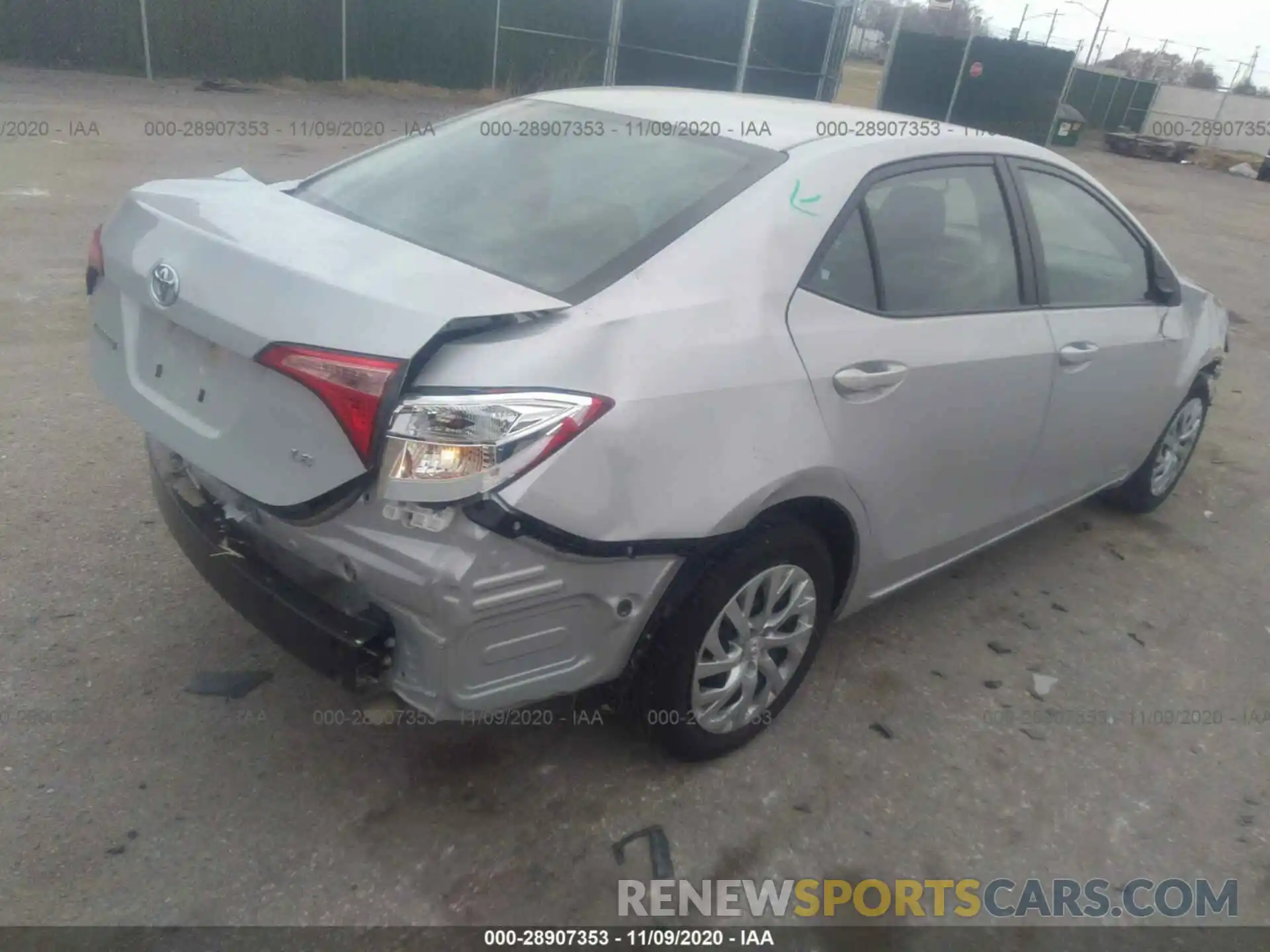 4 Photograph of a damaged car 2T1BURHE9KC241386 TOYOTA COROLLA 2019