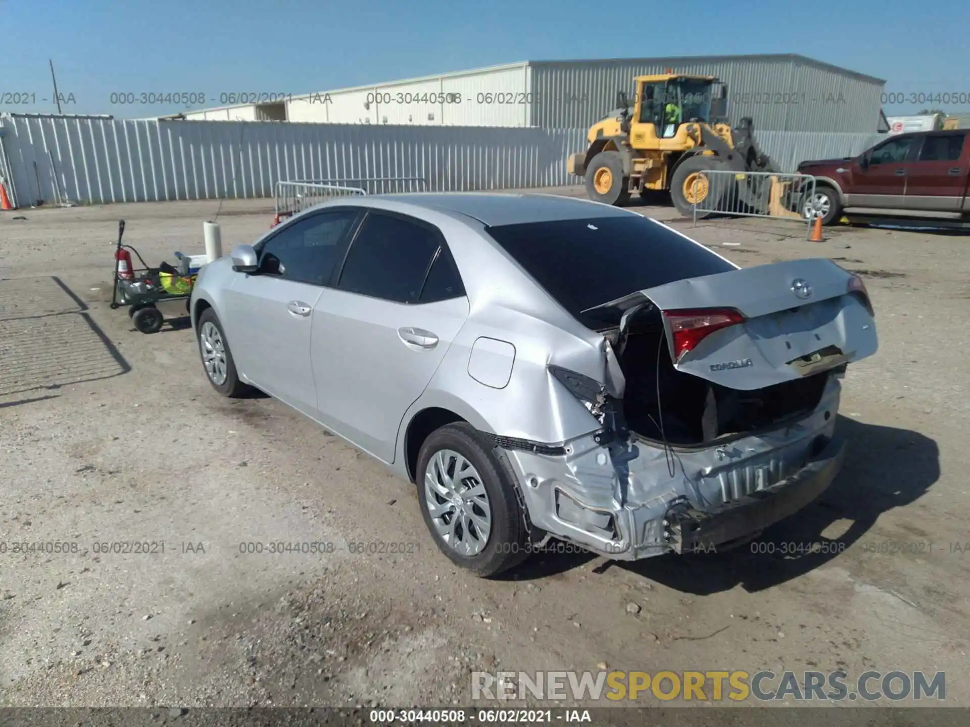 3 Photograph of a damaged car 2T1BURHE9KC242084 TOYOTA COROLLA 2019