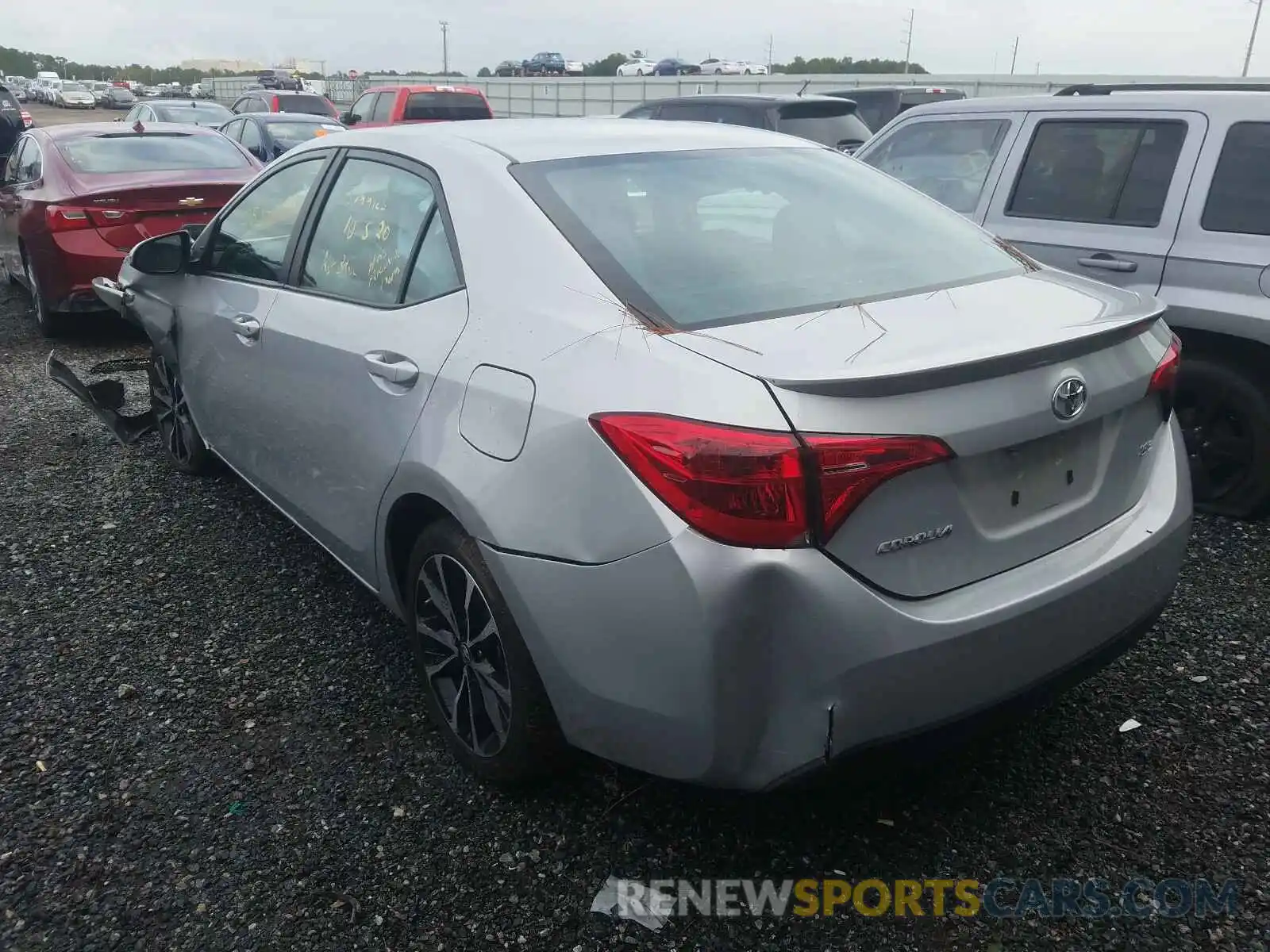 3 Photograph of a damaged car 2T1BURHE9KC242165 TOYOTA COROLLA 2019