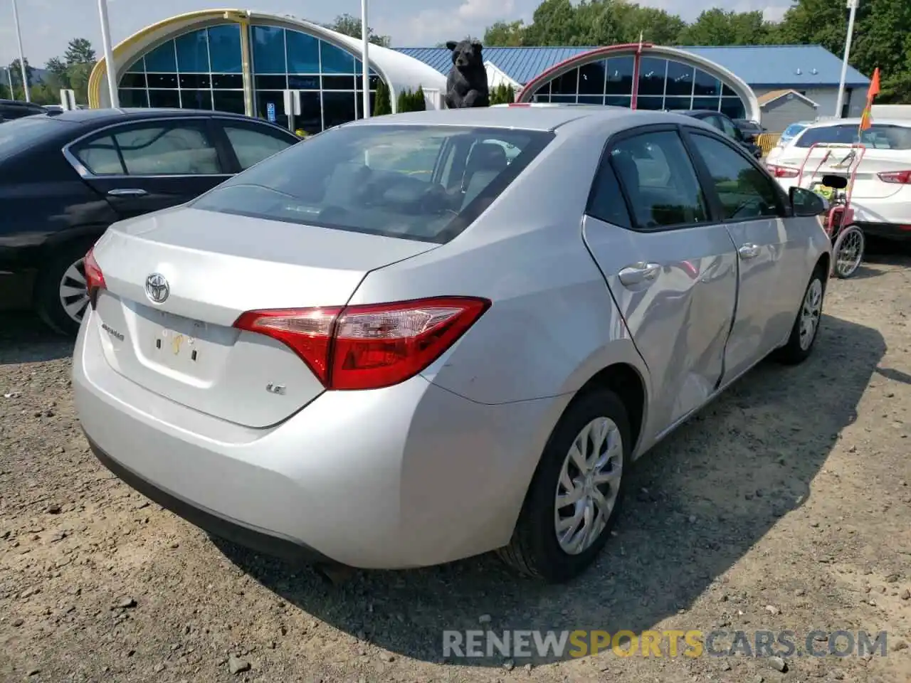 4 Photograph of a damaged car 2T1BURHE9KC242439 TOYOTA COROLLA 2019