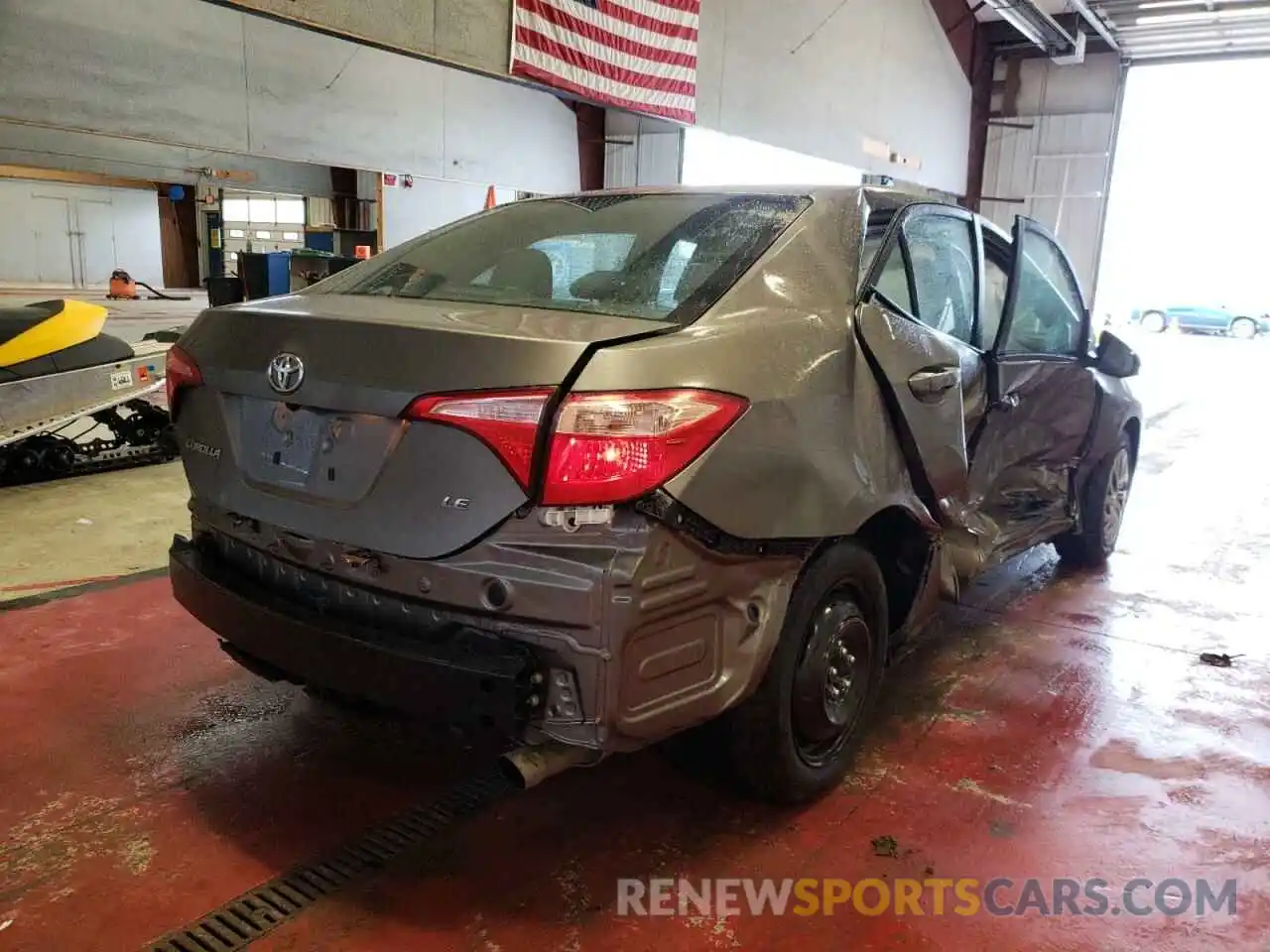 4 Photograph of a damaged car 2T1BURHE9KC243140 TOYOTA COROLLA 2019