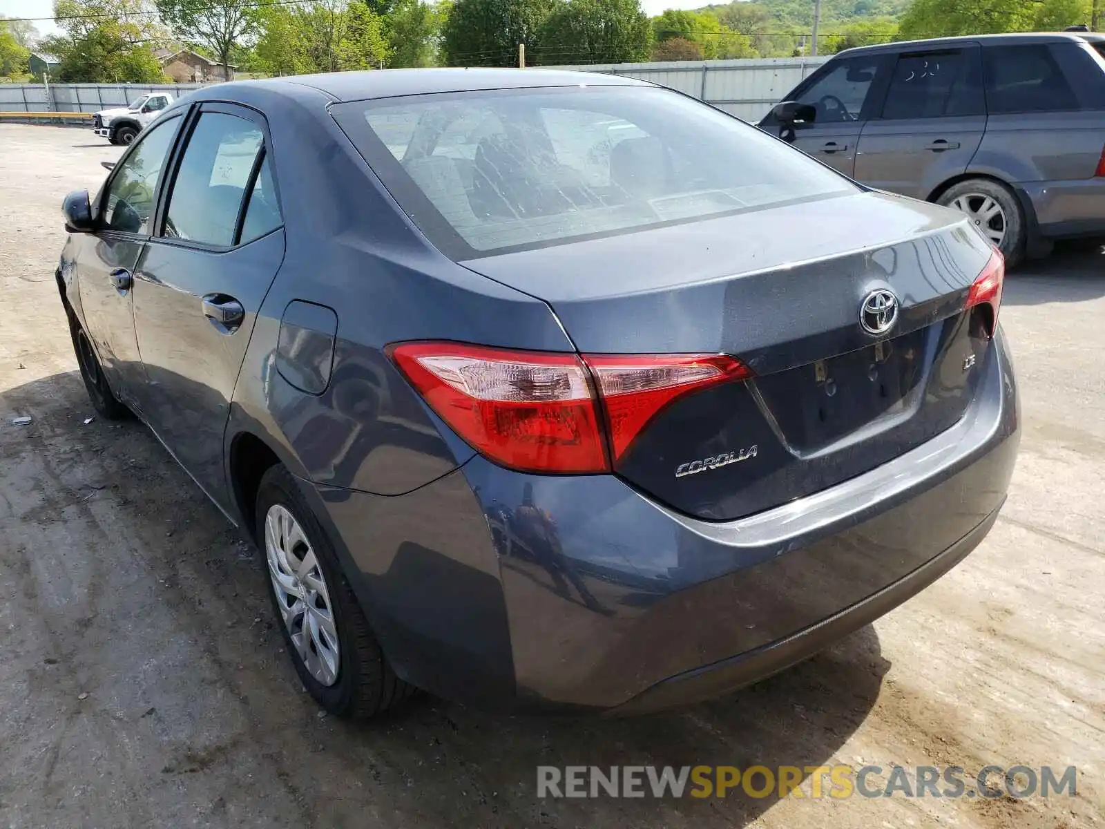 3 Photograph of a damaged car 2T1BURHE9KC243221 TOYOTA COROLLA 2019