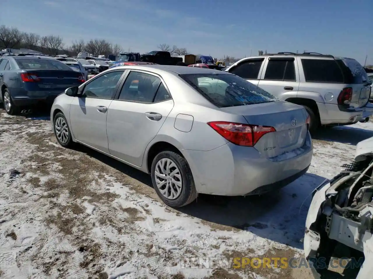 3 Photograph of a damaged car 2T1BURHE9KC244837 TOYOTA COROLLA 2019