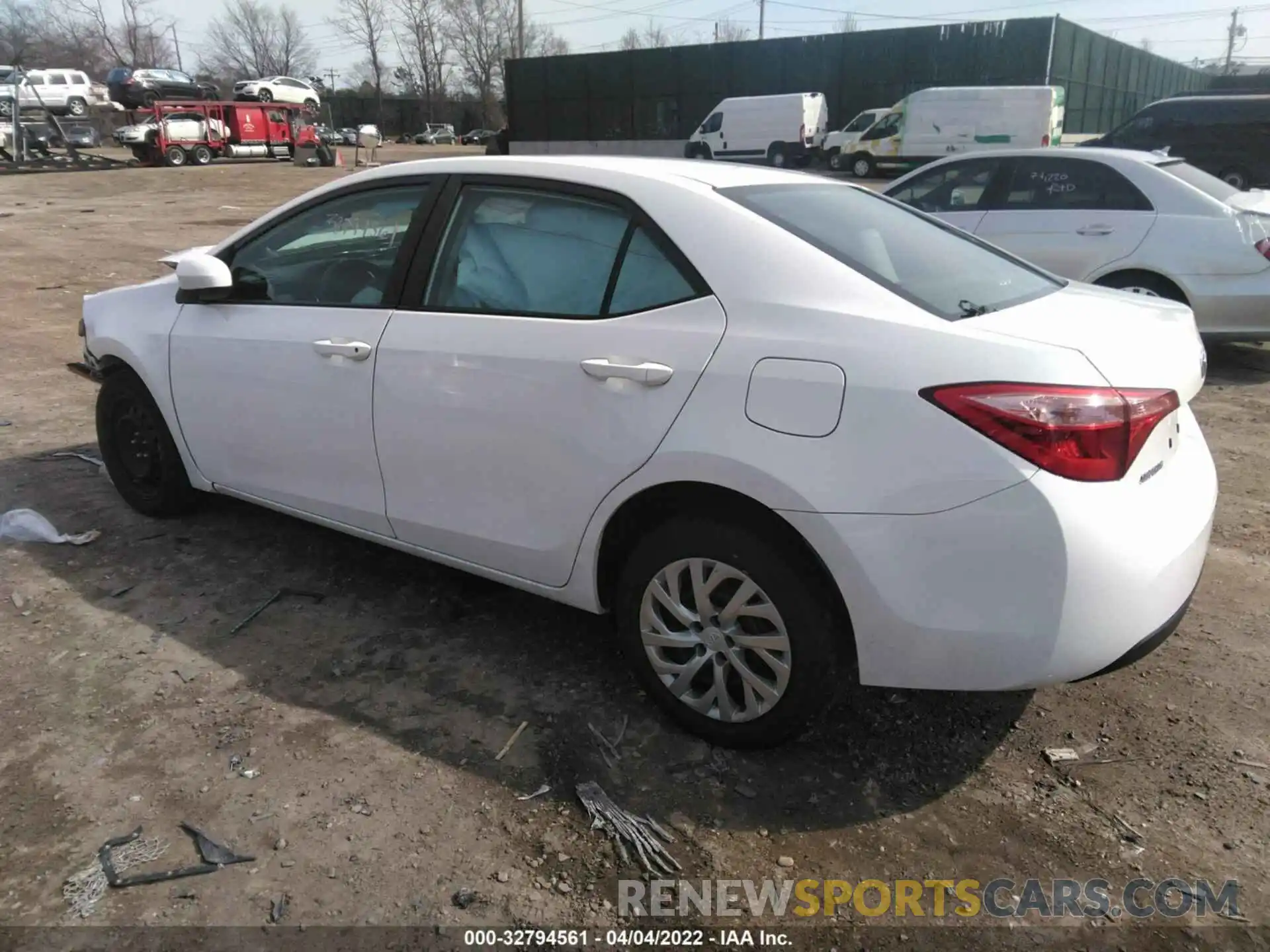 3 Photograph of a damaged car 2T1BURHE9KC245275 TOYOTA COROLLA 2019