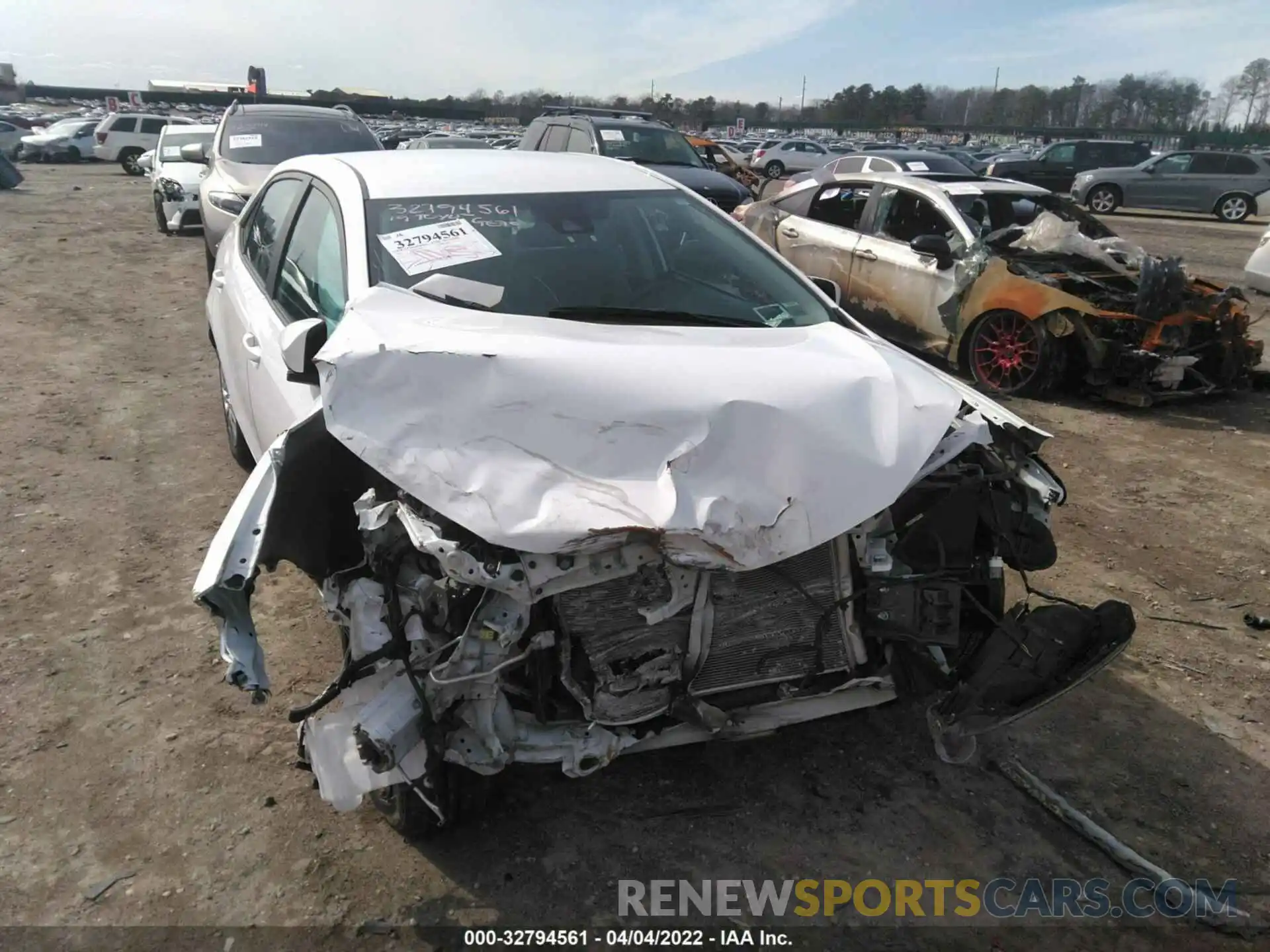 6 Photograph of a damaged car 2T1BURHE9KC245275 TOYOTA COROLLA 2019