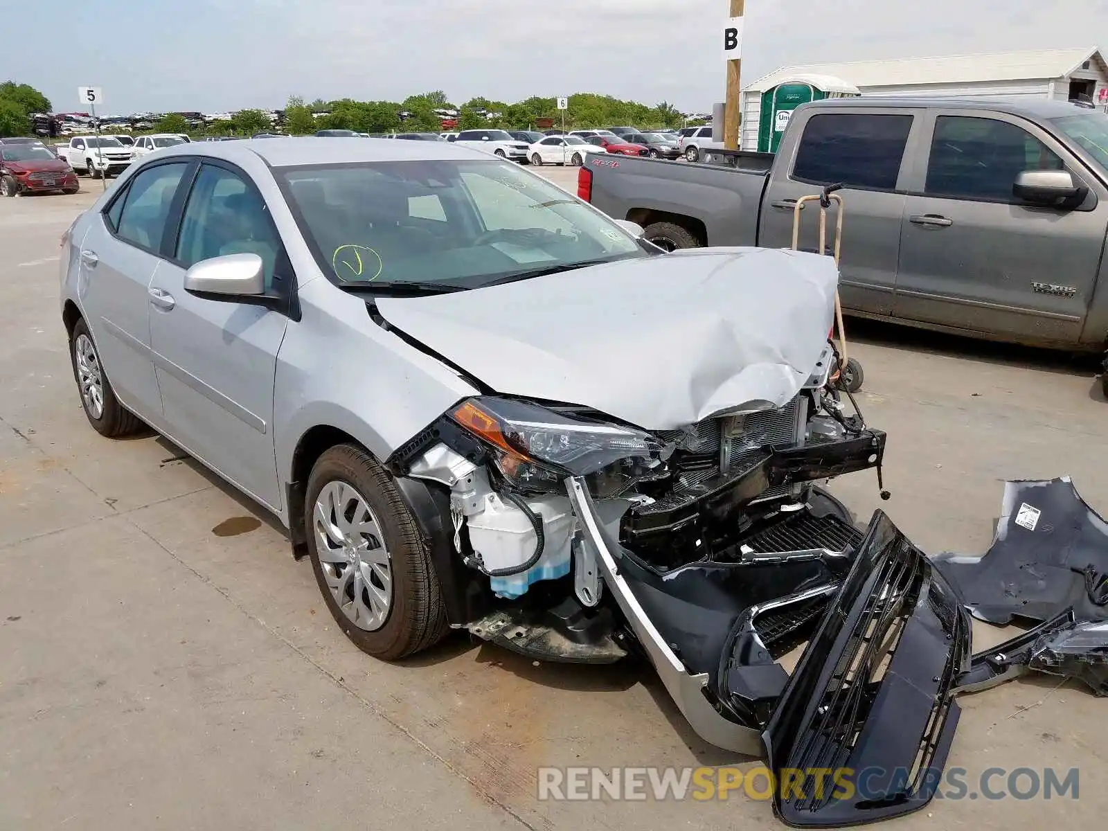 1 Photograph of a damaged car 2T1BURHE9KC245471 TOYOTA COROLLA 2019