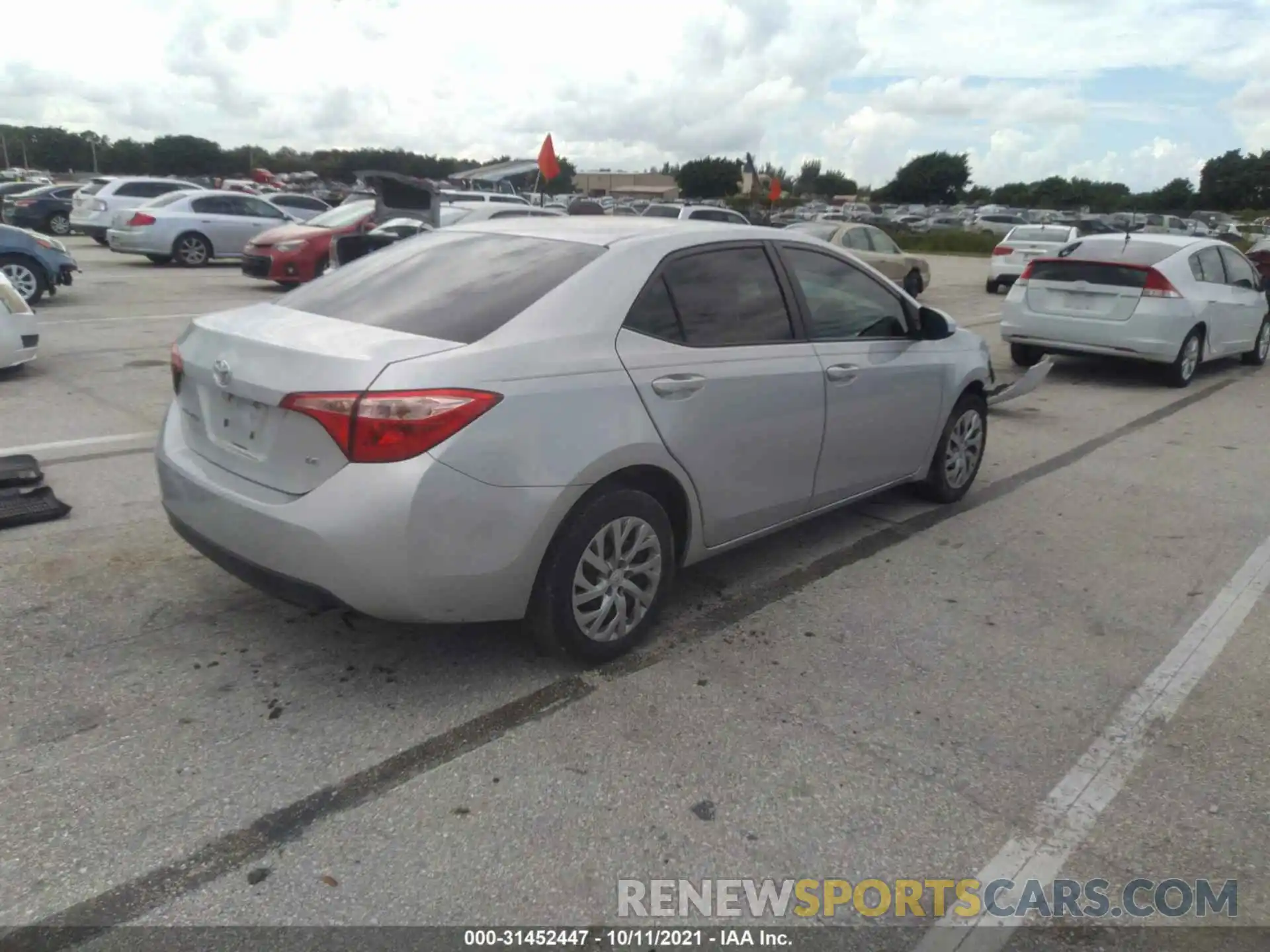 4 Photograph of a damaged car 2T1BURHEXKC125582 TOYOTA COROLLA 2019