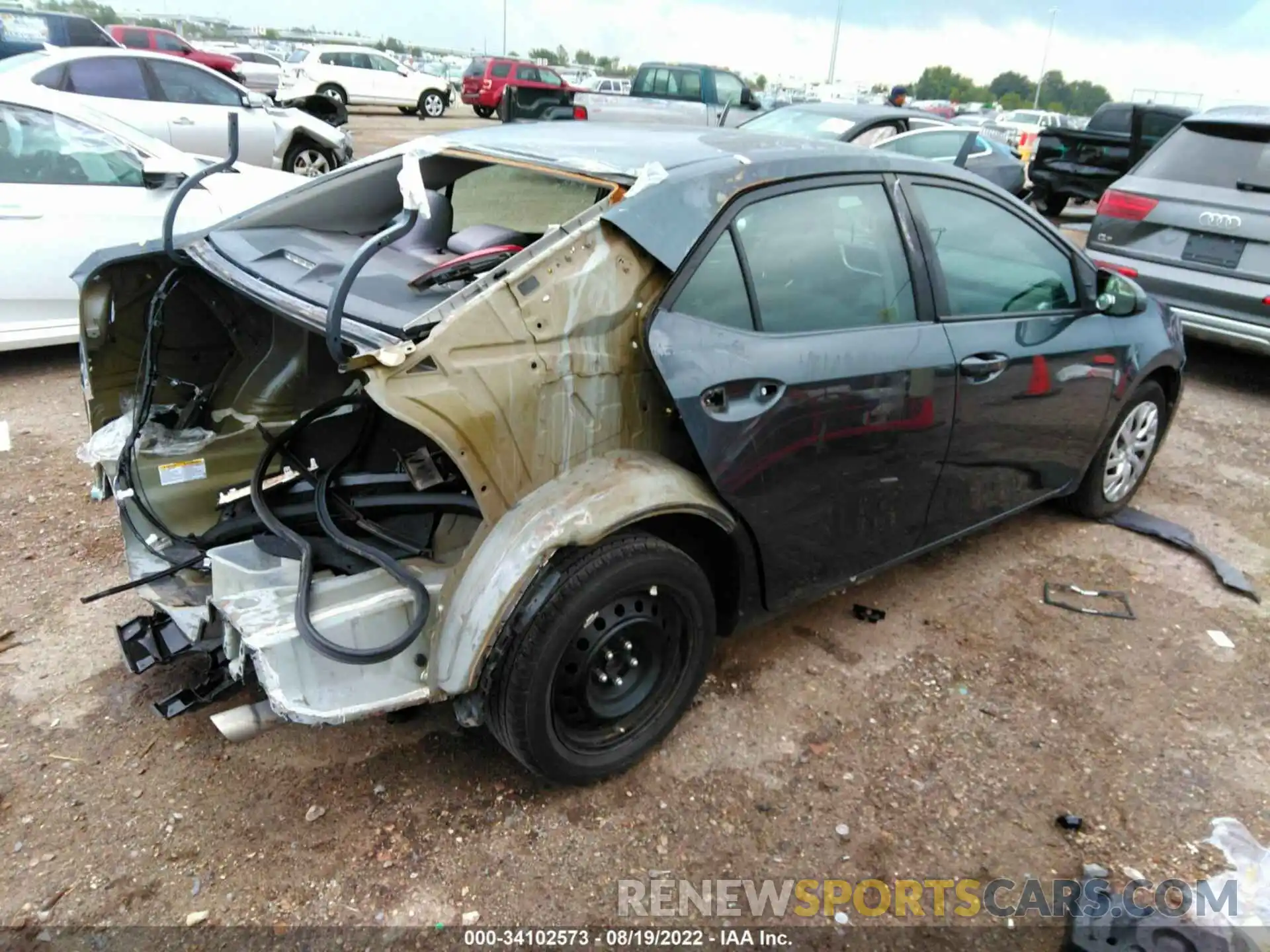 4 Photograph of a damaged car 2T1BURHEXKC125601 TOYOTA COROLLA 2019