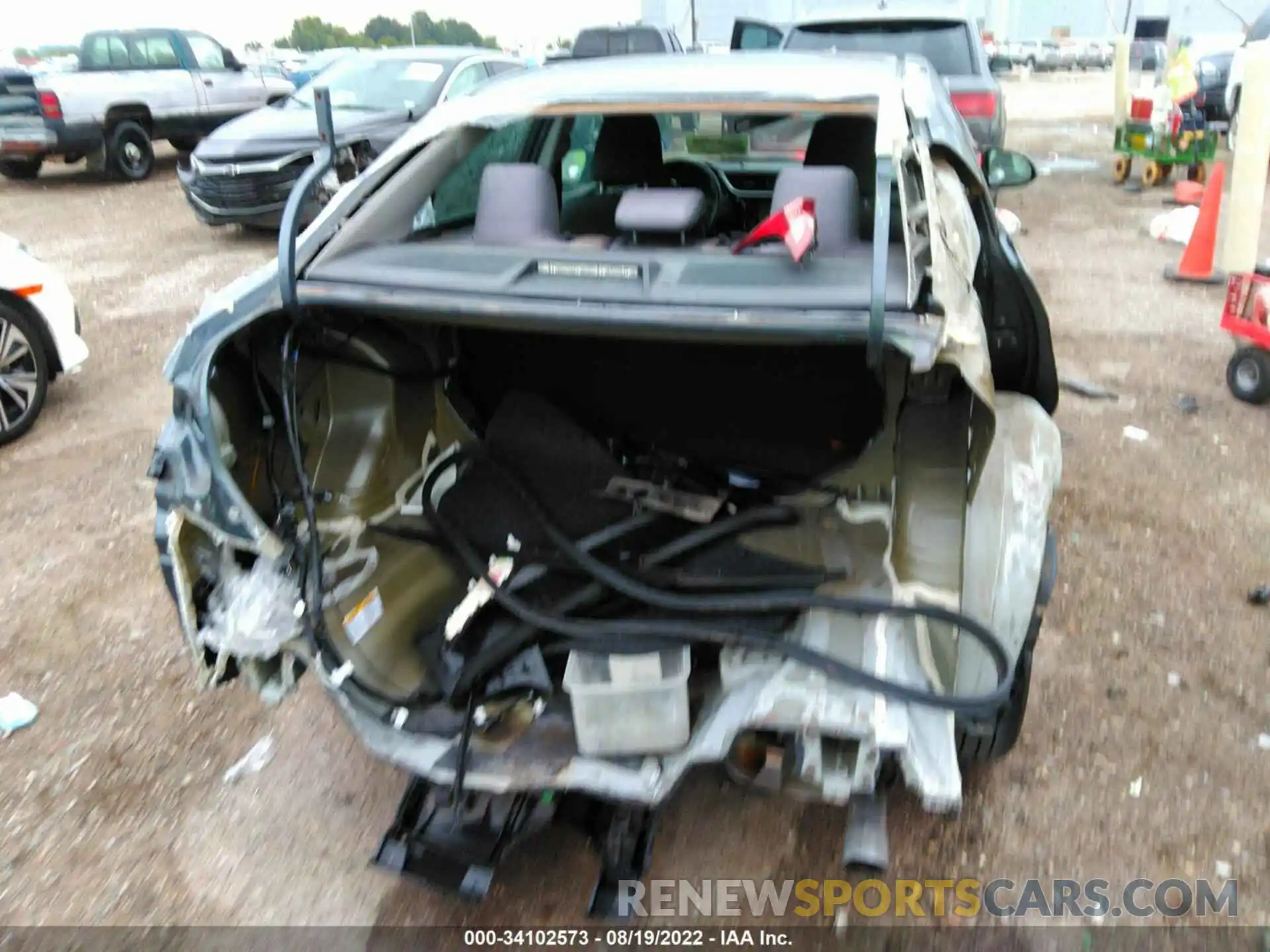 6 Photograph of a damaged car 2T1BURHEXKC125601 TOYOTA COROLLA 2019