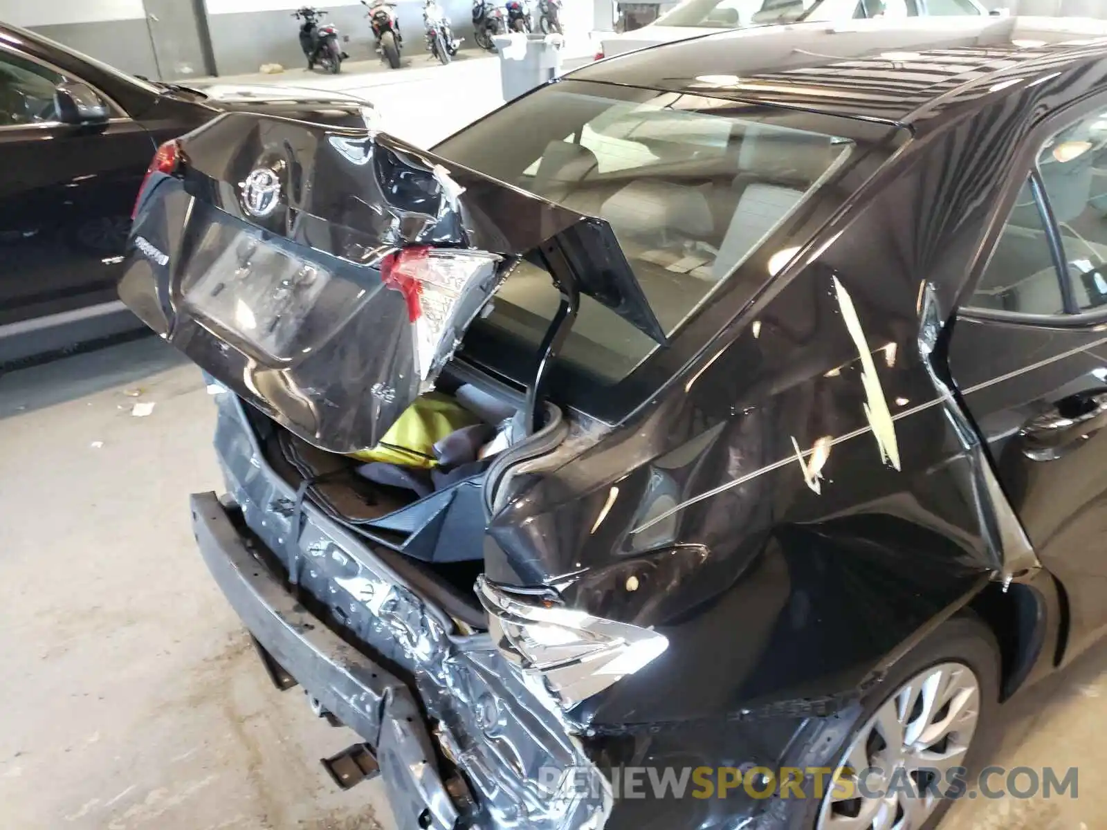 9 Photograph of a damaged car 2T1BURHEXKC125968 TOYOTA COROLLA 2019