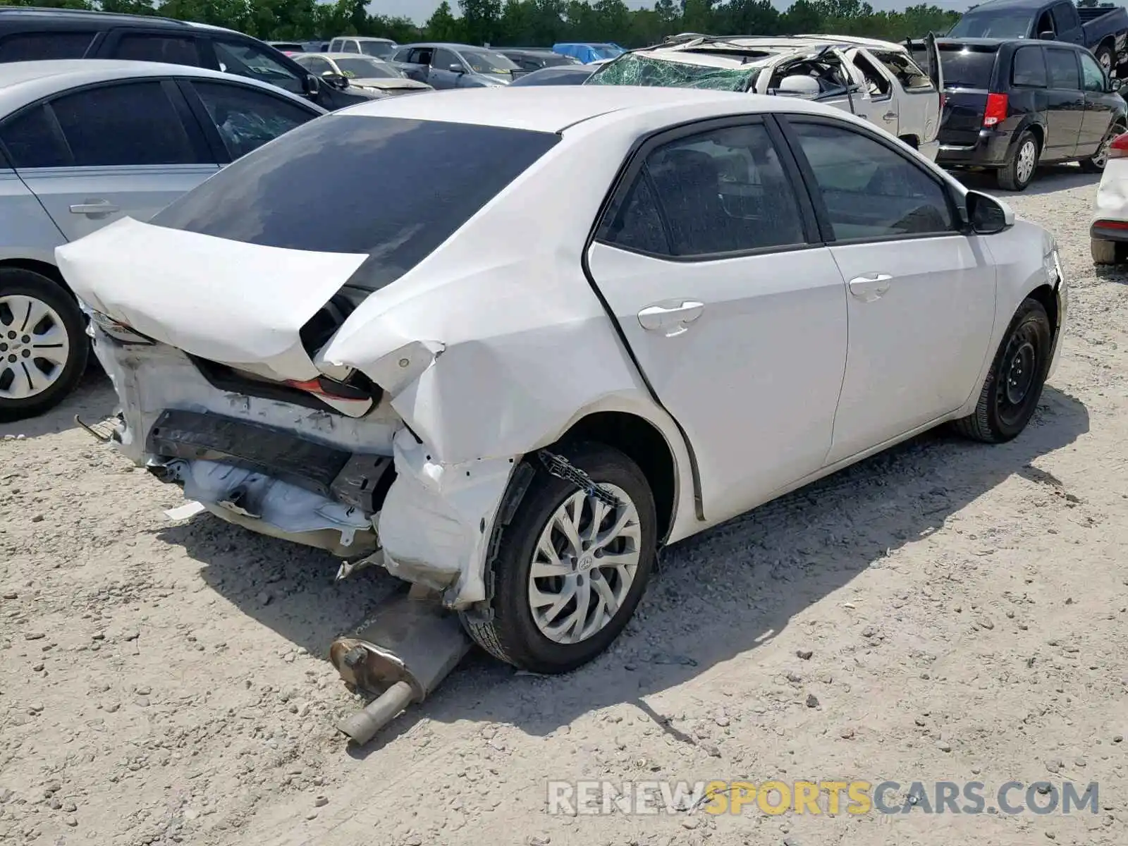 4 Photograph of a damaged car 2T1BURHEXKC130006 TOYOTA COROLLA 2019