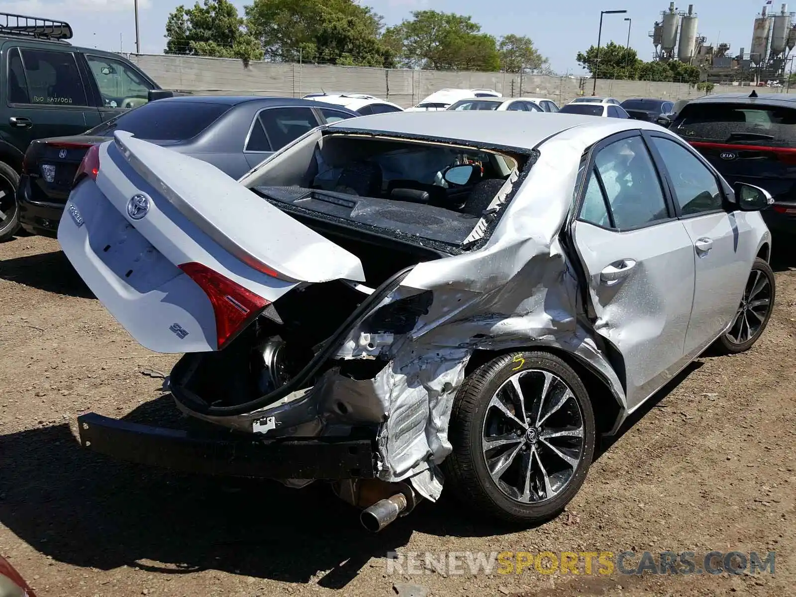 4 Photograph of a damaged car 2T1BURHEXKC130894 TOYOTA COROLLA 2019