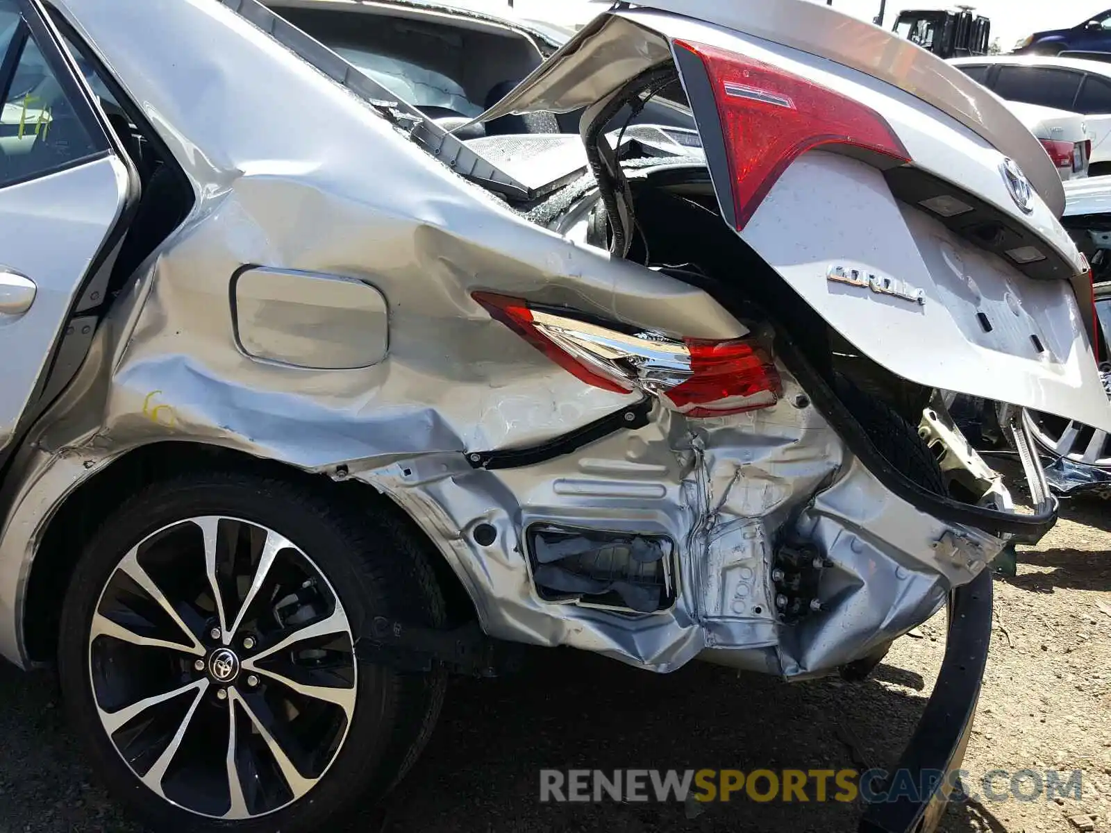 9 Photograph of a damaged car 2T1BURHEXKC130894 TOYOTA COROLLA 2019