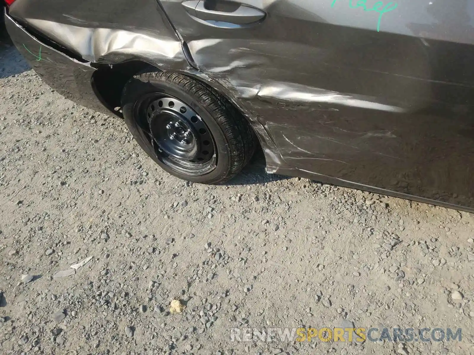 9 Photograph of a damaged car 2T1BURHEXKC131995 TOYOTA COROLLA 2019