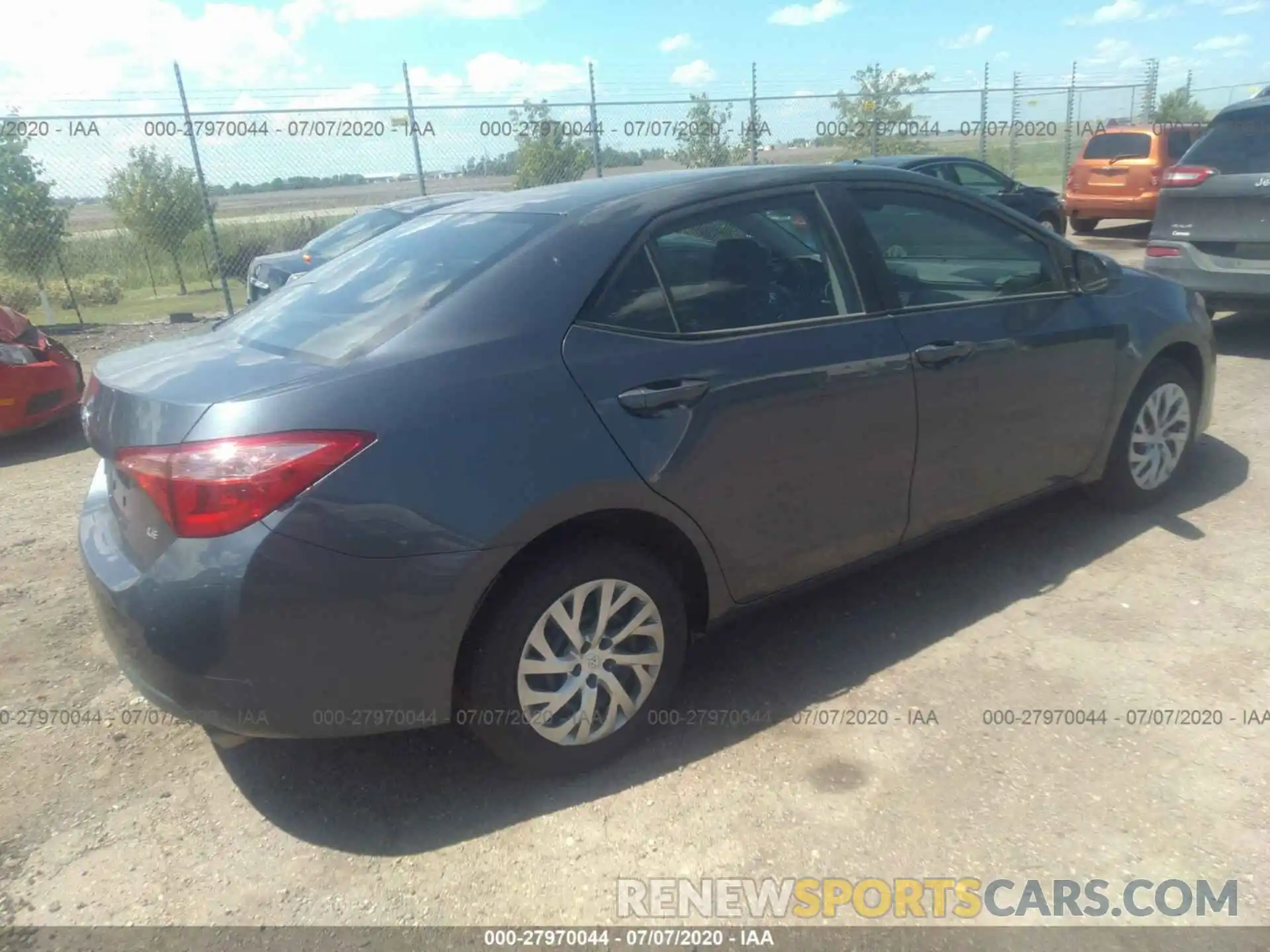 4 Photograph of a damaged car 2T1BURHEXKC133326 TOYOTA COROLLA 2019