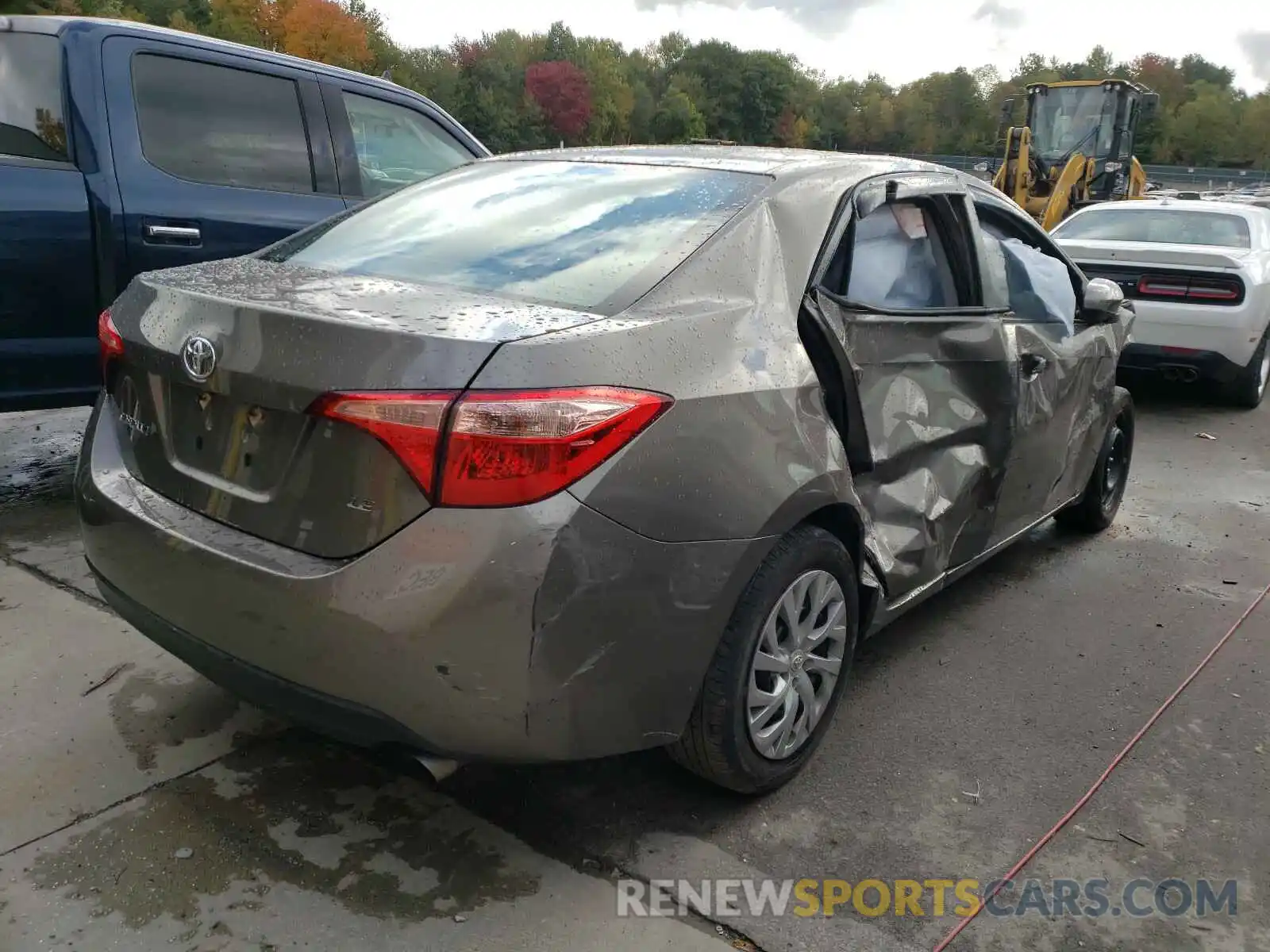 4 Photograph of a damaged car 2T1BURHEXKC133679 TOYOTA COROLLA 2019