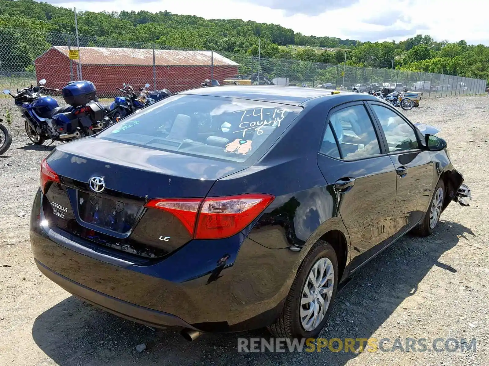 4 Photograph of a damaged car 2T1BURHEXKC134332 TOYOTA COROLLA 2019