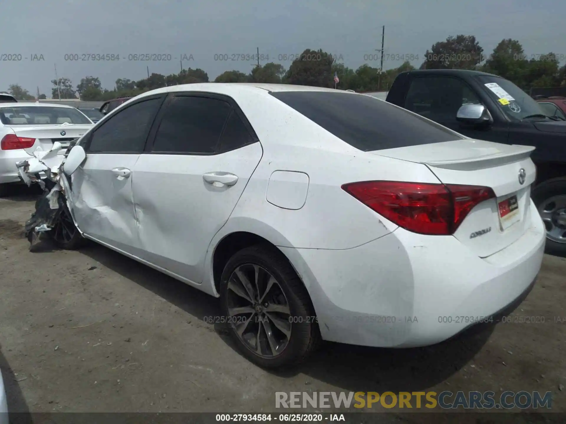 3 Photograph of a damaged car 2T1BURHEXKC134718 TOYOTA COROLLA 2019