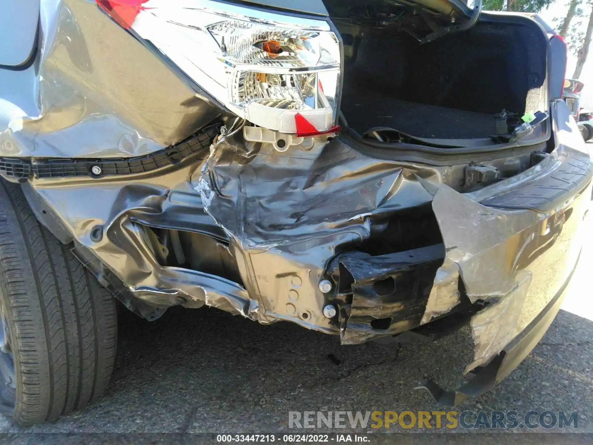 6 Photograph of a damaged car 2T1BURHEXKC134847 TOYOTA COROLLA 2019