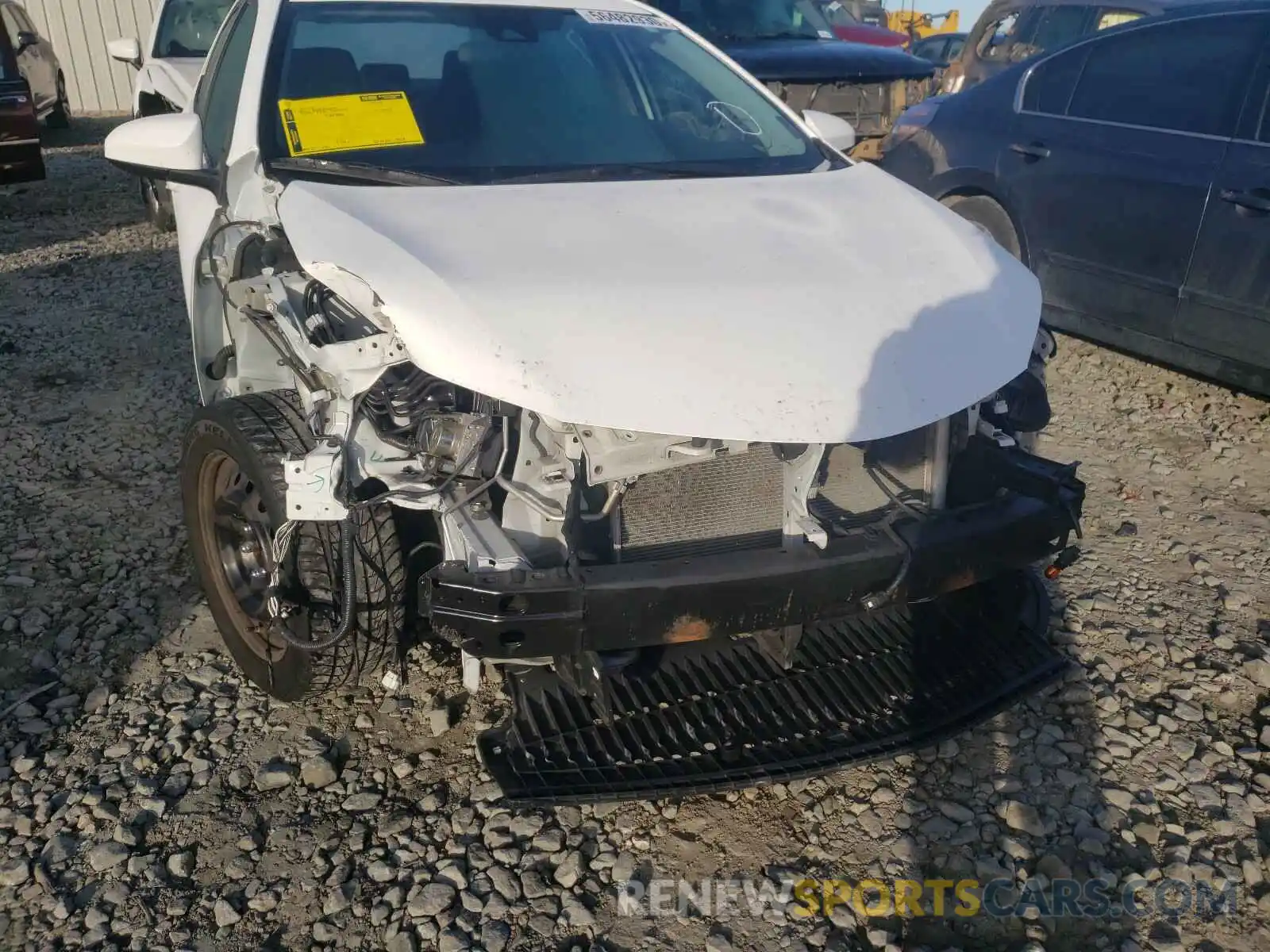 9 Photograph of a damaged car 2T1BURHEXKC137277 TOYOTA COROLLA 2019