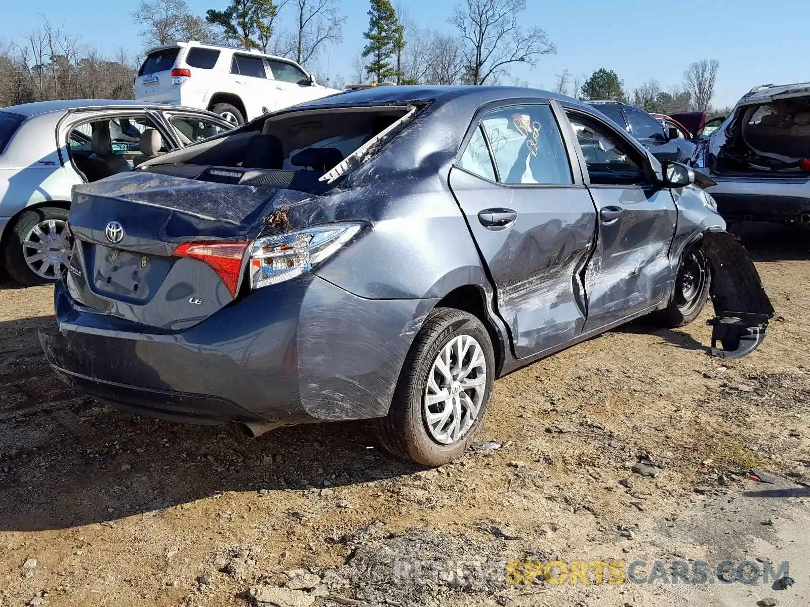 4 Photograph of a damaged car 2T1BURHEXKC137425 TOYOTA COROLLA 2019