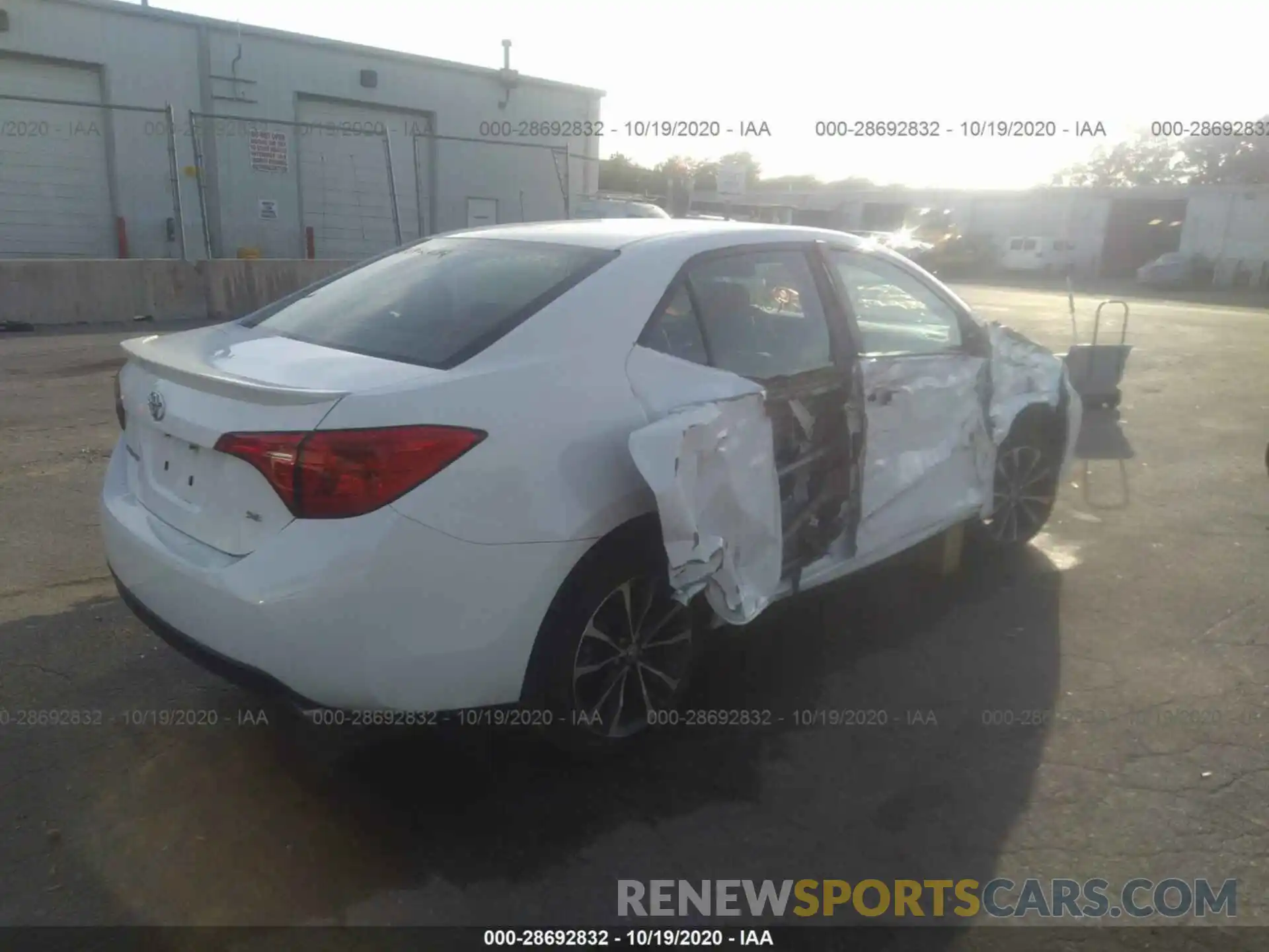 4 Photograph of a damaged car 2T1BURHEXKC138672 TOYOTA COROLLA 2019