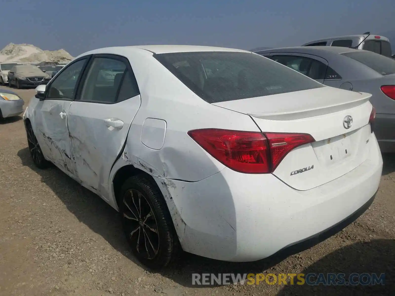 3 Photograph of a damaged car 2T1BURHEXKC138784 TOYOTA COROLLA 2019