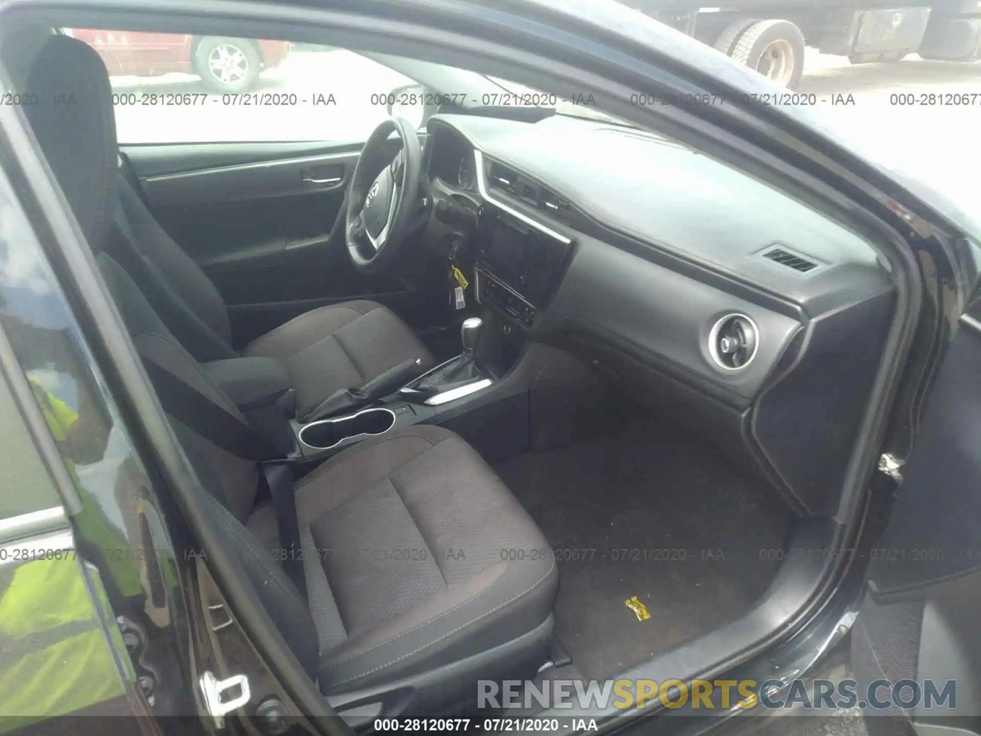 5 Photograph of a damaged car 2T1BURHEXKC139269 TOYOTA COROLLA 2019