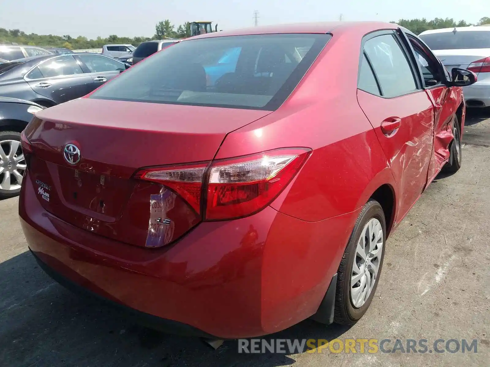 4 Photograph of a damaged car 2T1BURHEXKC140471 TOYOTA COROLLA 2019