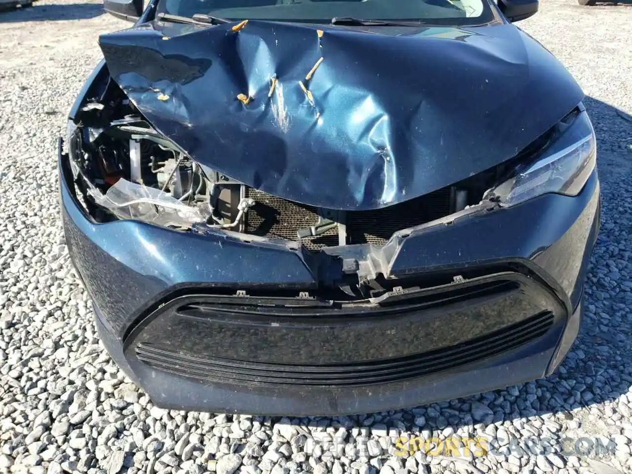 9 Photograph of a damaged car 2T1BURHEXKC142091 TOYOTA COROLLA 2019