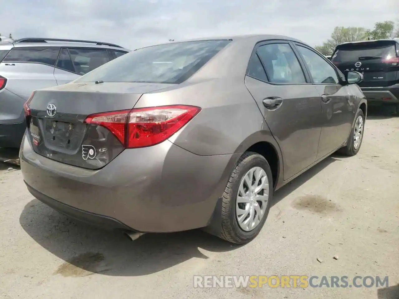 4 Photograph of a damaged car 2T1BURHEXKC142236 TOYOTA COROLLA 2019