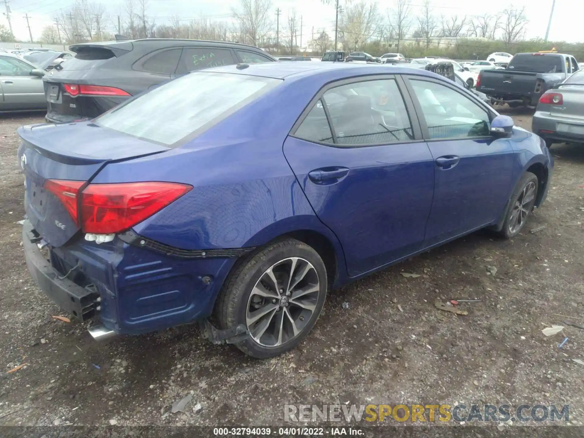 4 Photograph of a damaged car 2T1BURHEXKC142706 TOYOTA COROLLA 2019