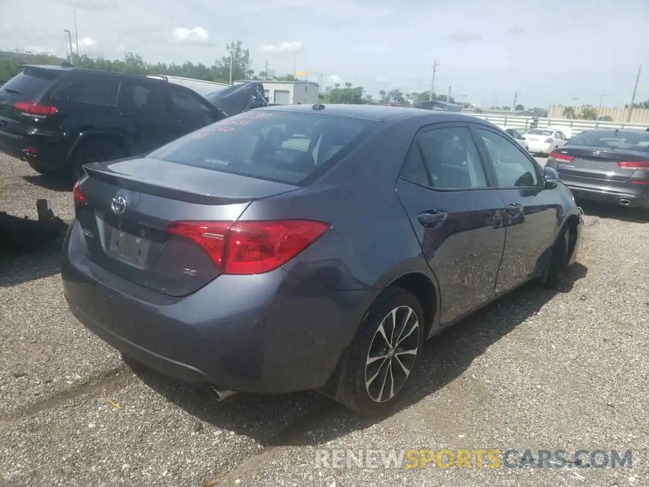 4 Photograph of a damaged car 2T1BURHEXKC143709 TOYOTA COROLLA 2019