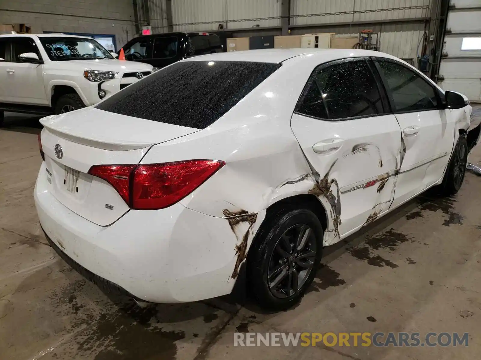 4 Photograph of a damaged car 2T1BURHEXKC144682 TOYOTA COROLLA 2019