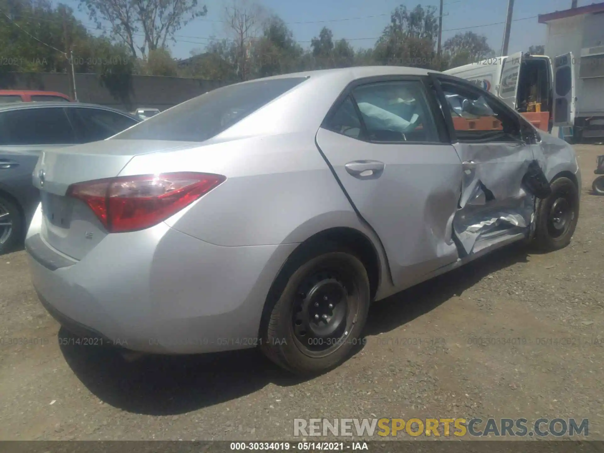 4 Photograph of a damaged car 2T1BURHEXKC145931 TOYOTA COROLLA 2019