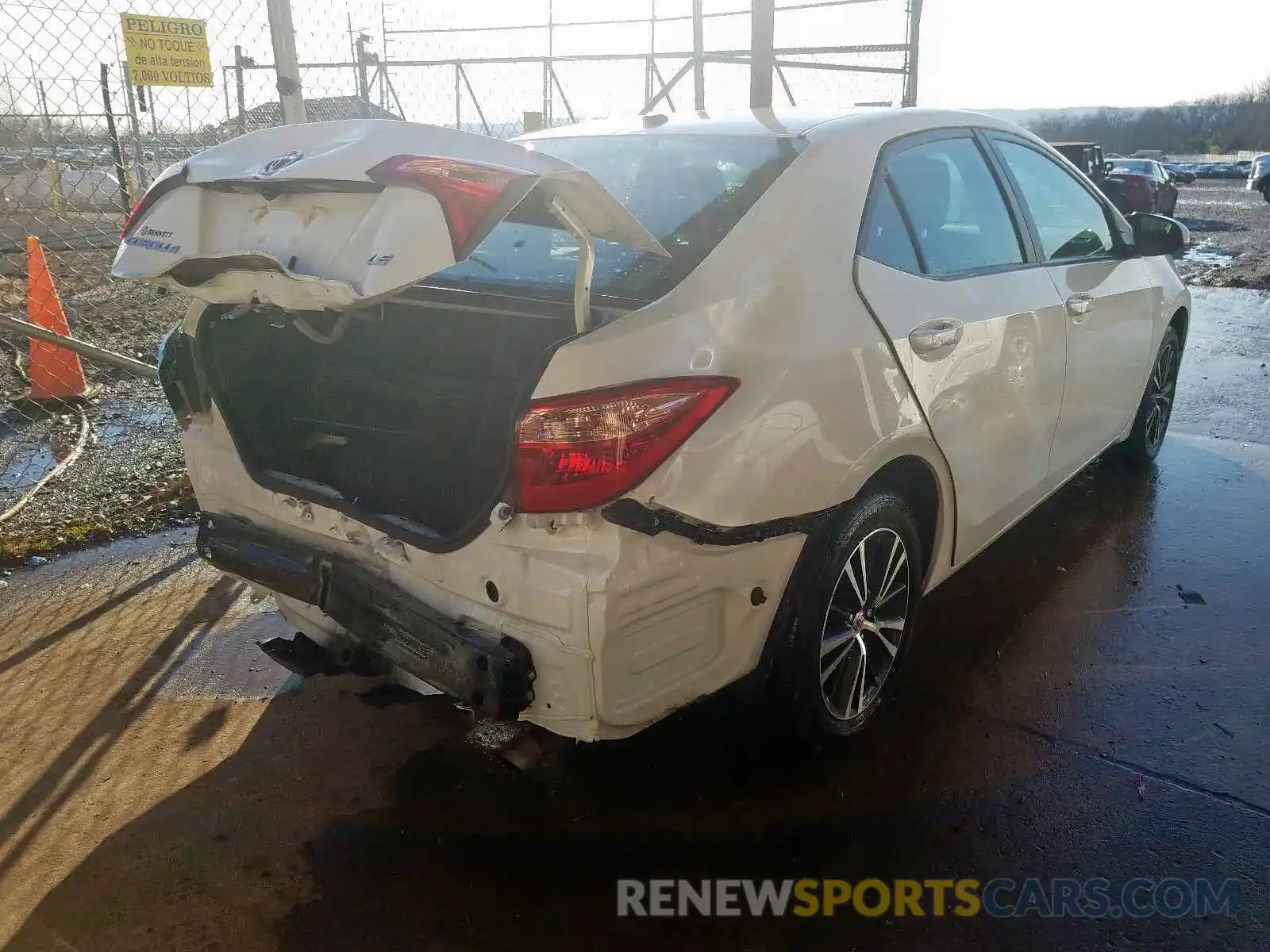 4 Photograph of a damaged car 2T1BURHEXKC146304 TOYOTA COROLLA 2019