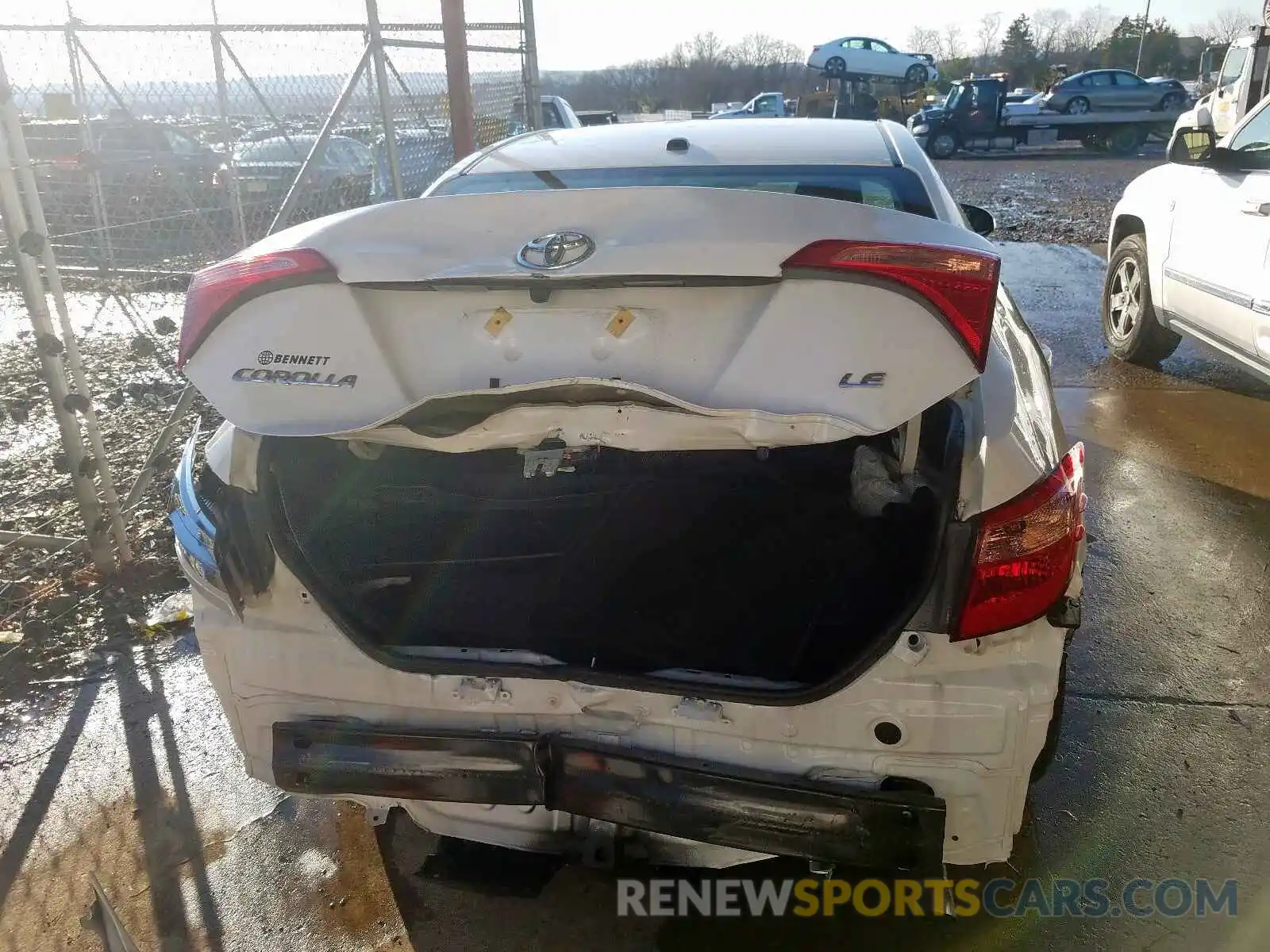 9 Photograph of a damaged car 2T1BURHEXKC146304 TOYOTA COROLLA 2019