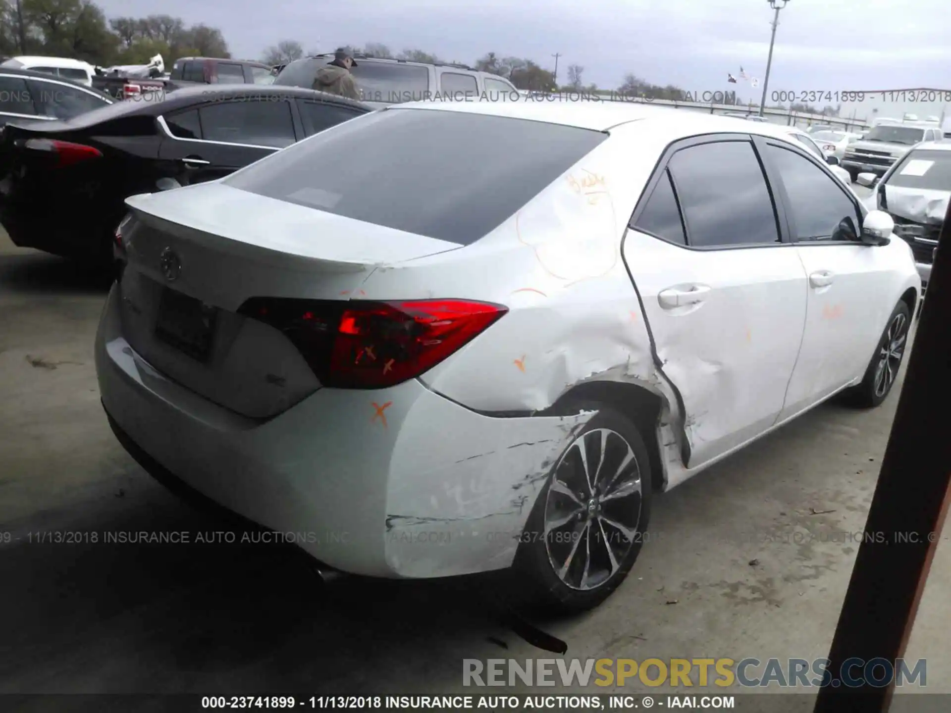 4 Photograph of a damaged car 2T1BURHEXKC147159 TOYOTA COROLLA 2019