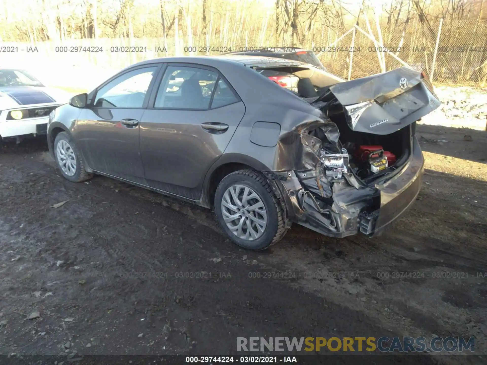 3 Photograph of a damaged car 2T1BURHEXKC150174 TOYOTA COROLLA 2019