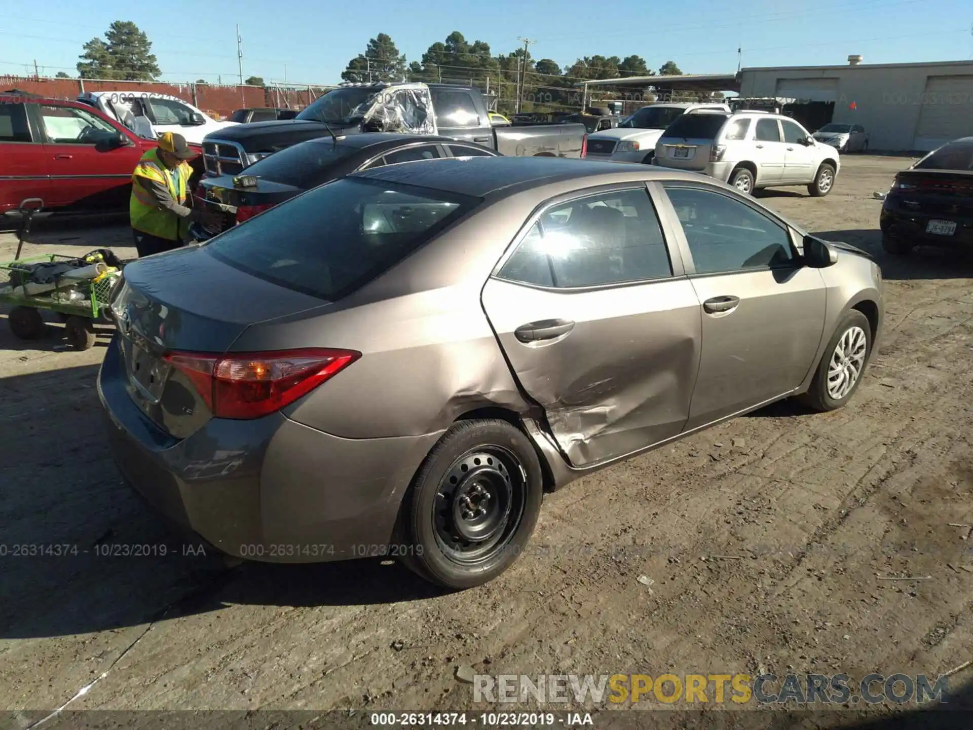 4 Photograph of a damaged car 2T1BURHEXKC152104 TOYOTA COROLLA 2019