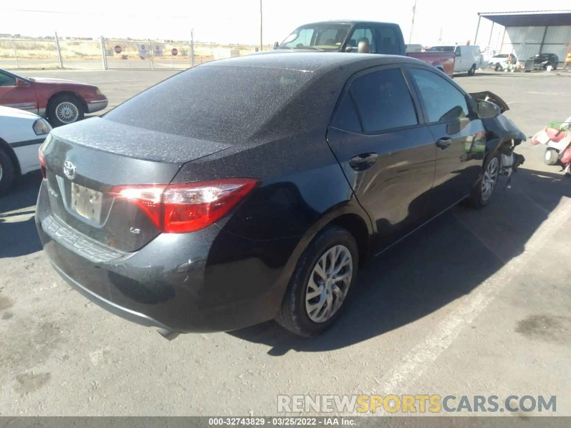 4 Photograph of a damaged car 2T1BURHEXKC152717 TOYOTA COROLLA 2019