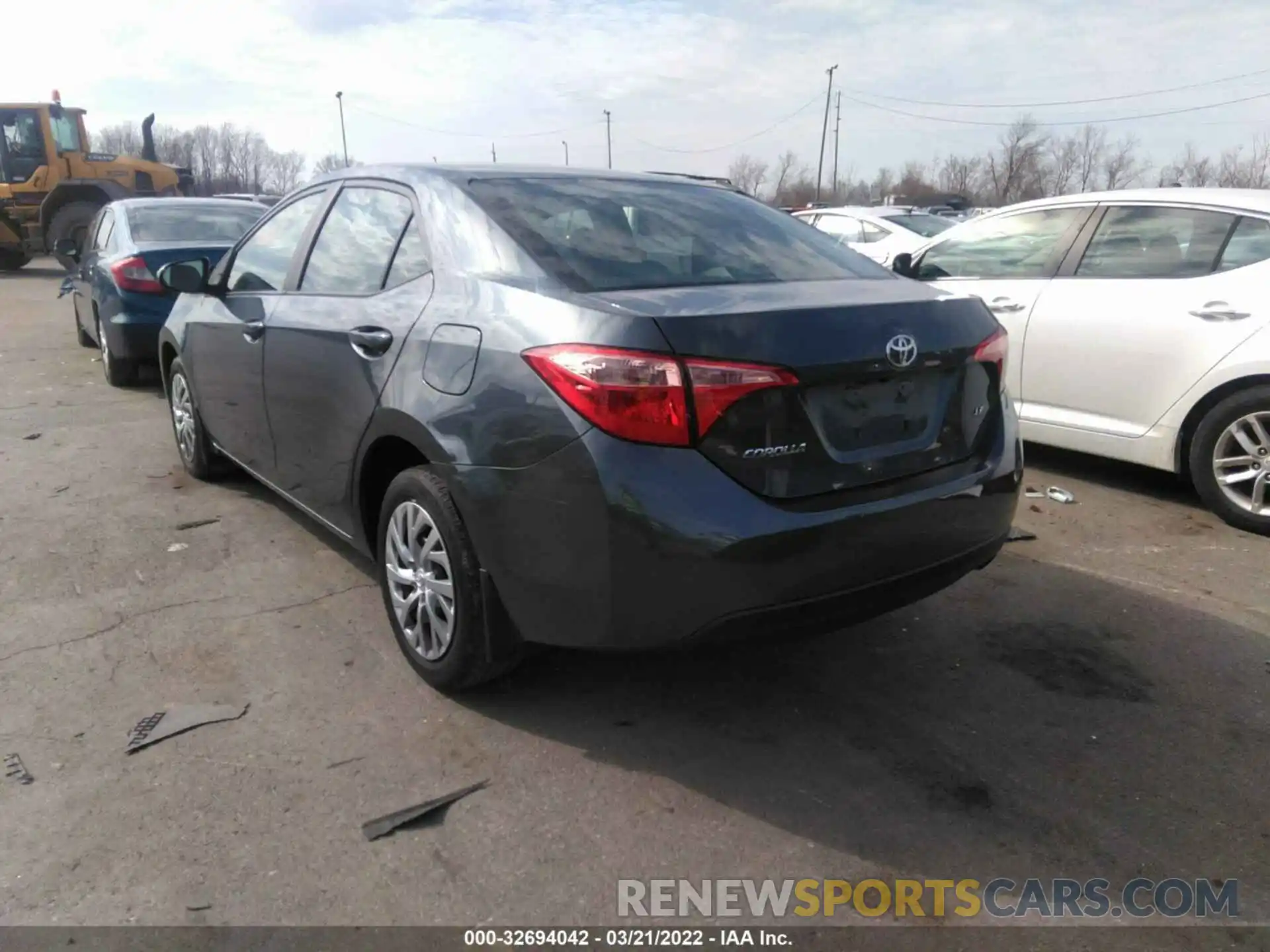 3 Photograph of a damaged car 2T1BURHEXKC152958 TOYOTA COROLLA 2019