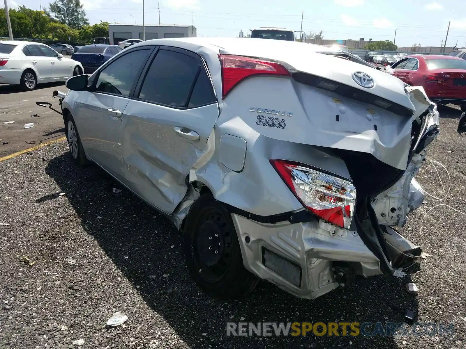 3 Photograph of a damaged car 2T1BURHEXKC154161 TOYOTA COROLLA 2019