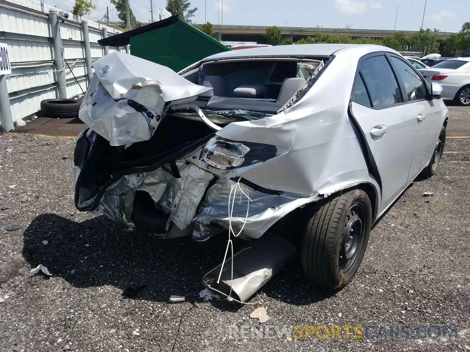 4 Photograph of a damaged car 2T1BURHEXKC154161 TOYOTA COROLLA 2019