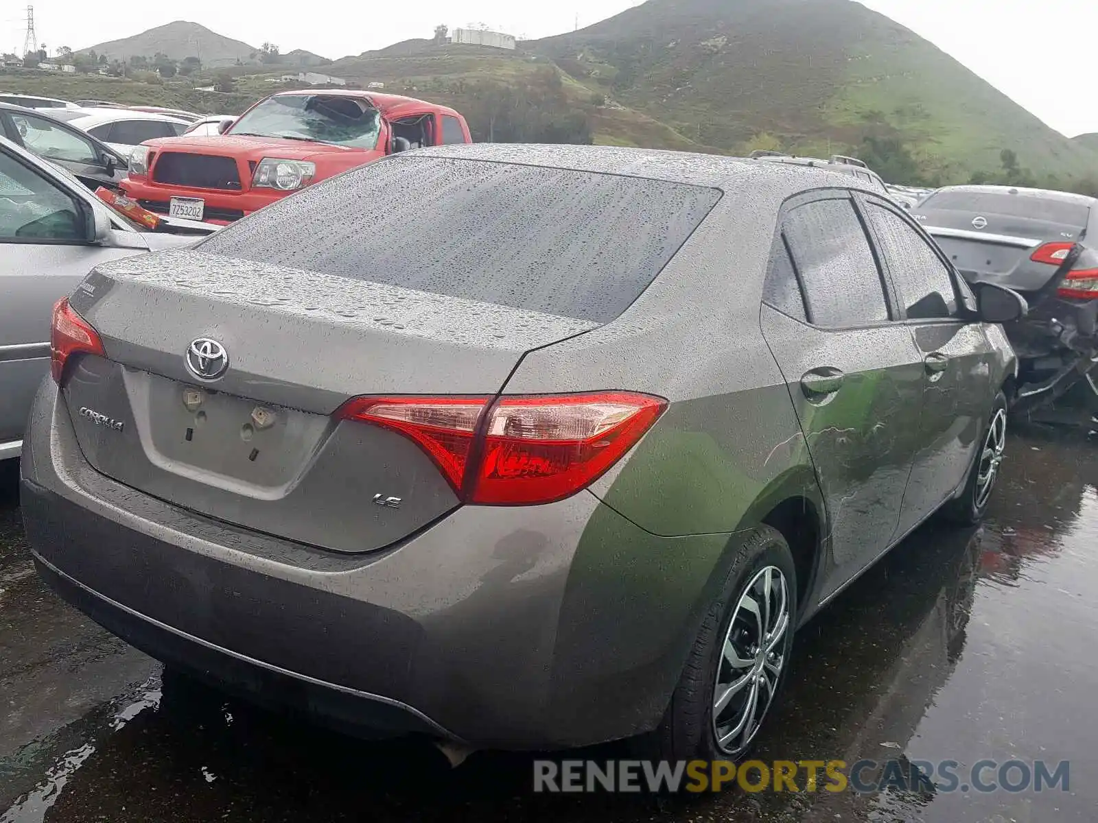 4 Photograph of a damaged car 2T1BURHEXKC156265 TOYOTA COROLLA 2019