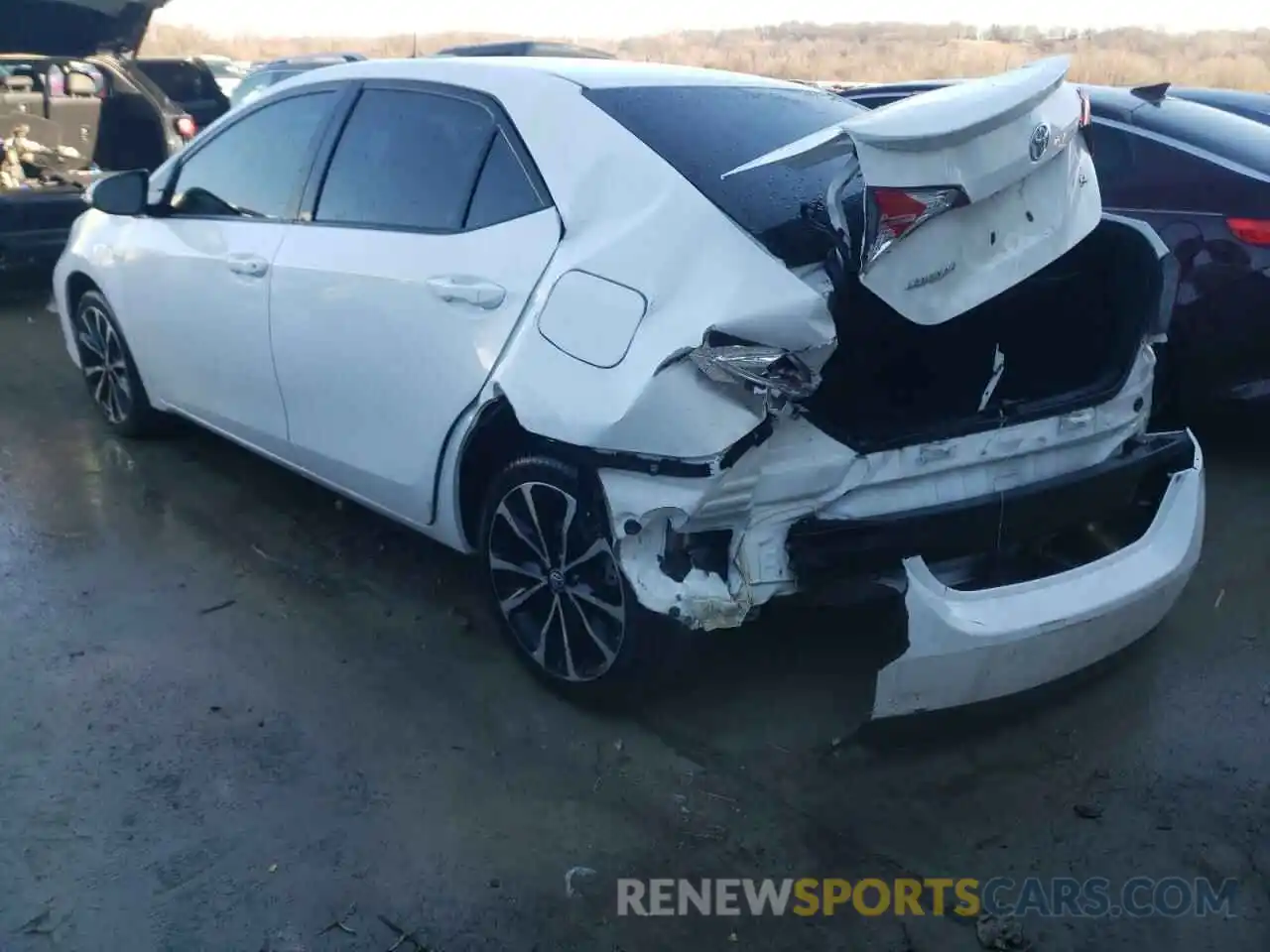 3 Photograph of a damaged car 2T1BURHEXKC158310 TOYOTA COROLLA 2019