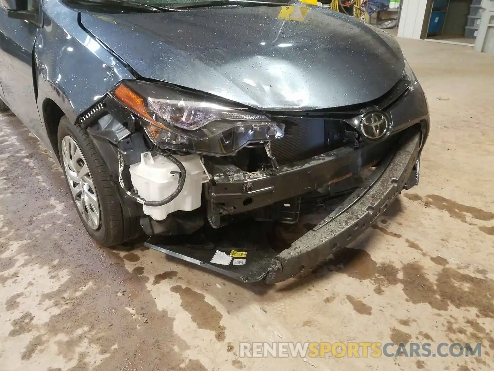 9 Photograph of a damaged car 2T1BURHEXKC158811 TOYOTA COROLLA 2019