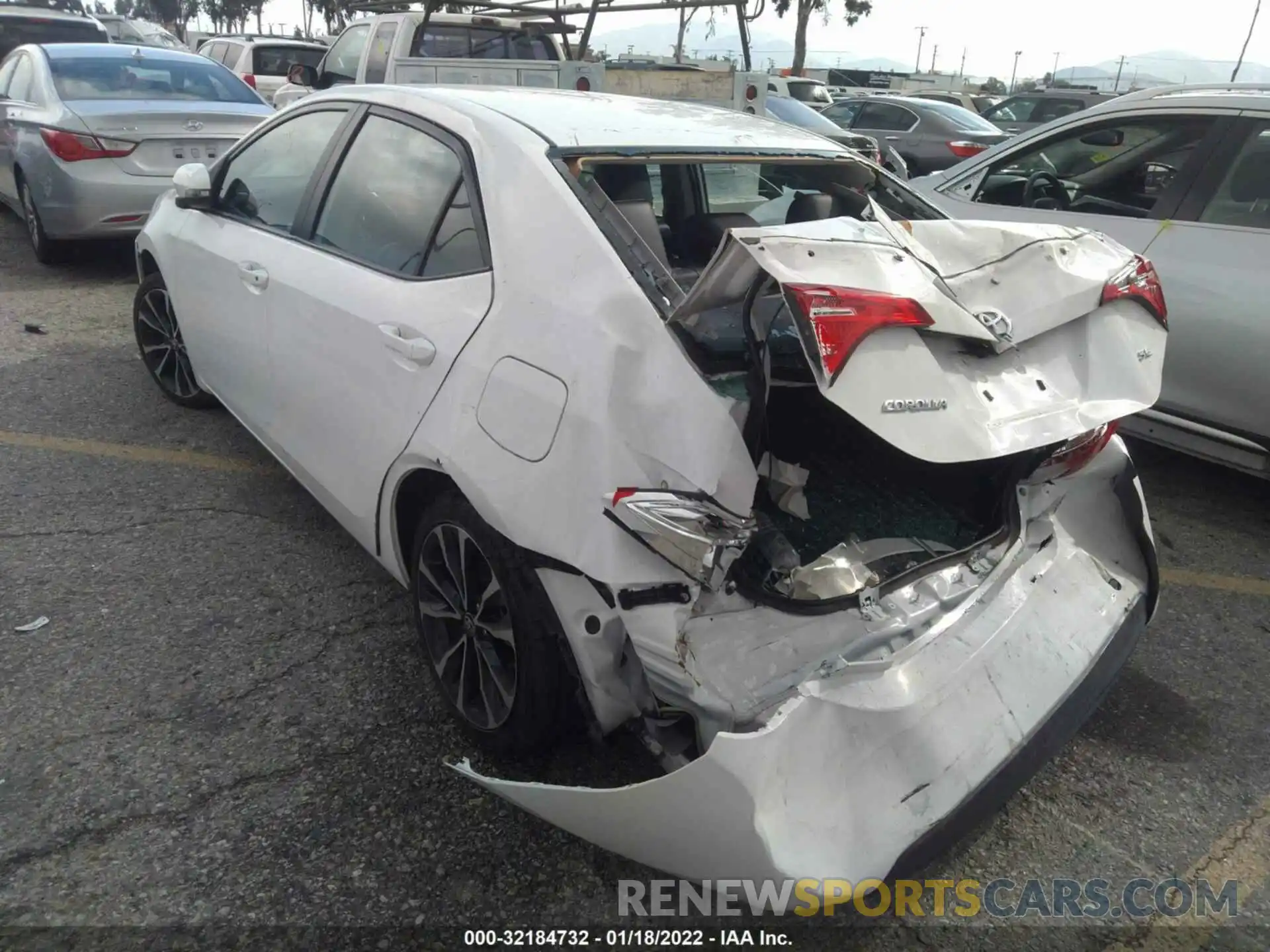 3 Photograph of a damaged car 2T1BURHEXKC160185 TOYOTA COROLLA 2019