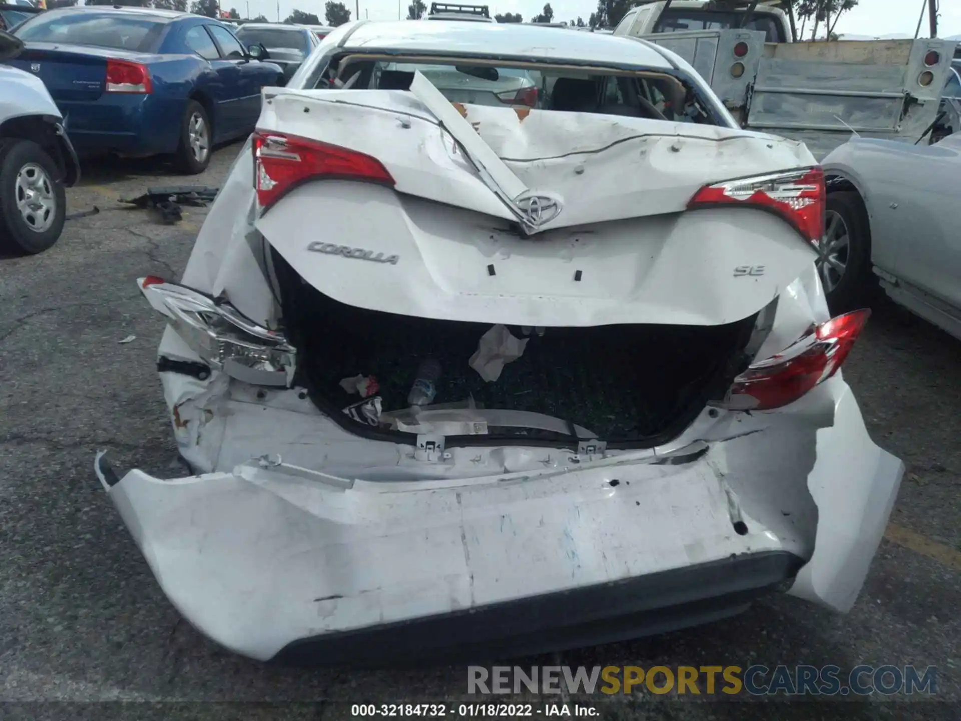 6 Photograph of a damaged car 2T1BURHEXKC160185 TOYOTA COROLLA 2019